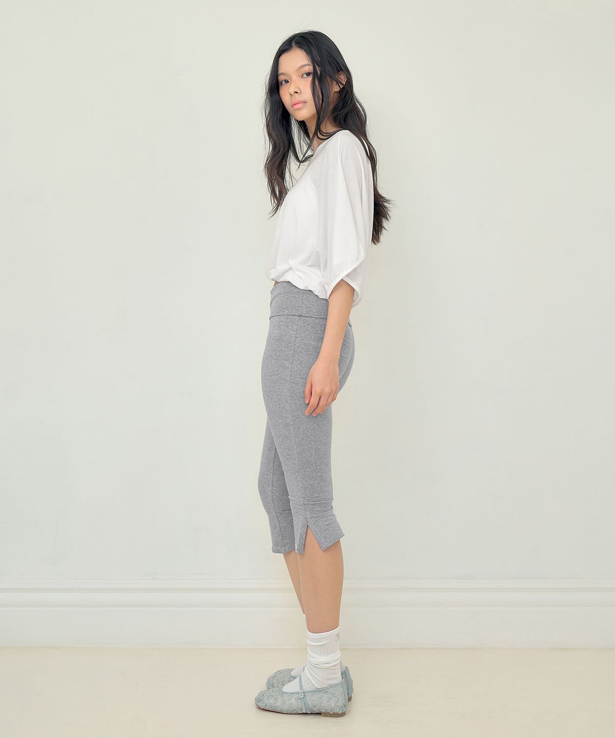 디야니(DHYANI) Glide Slit Crop Pants (Melange)