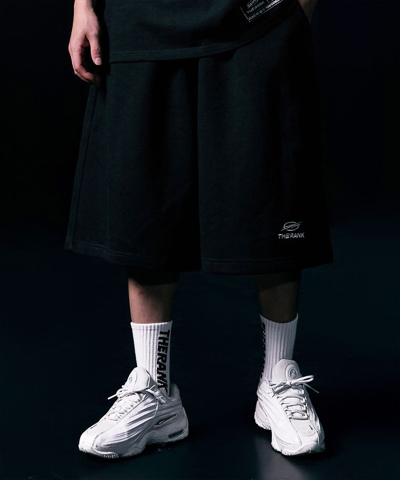 TITAN CORE BERMUDA PANTS [BLACK]