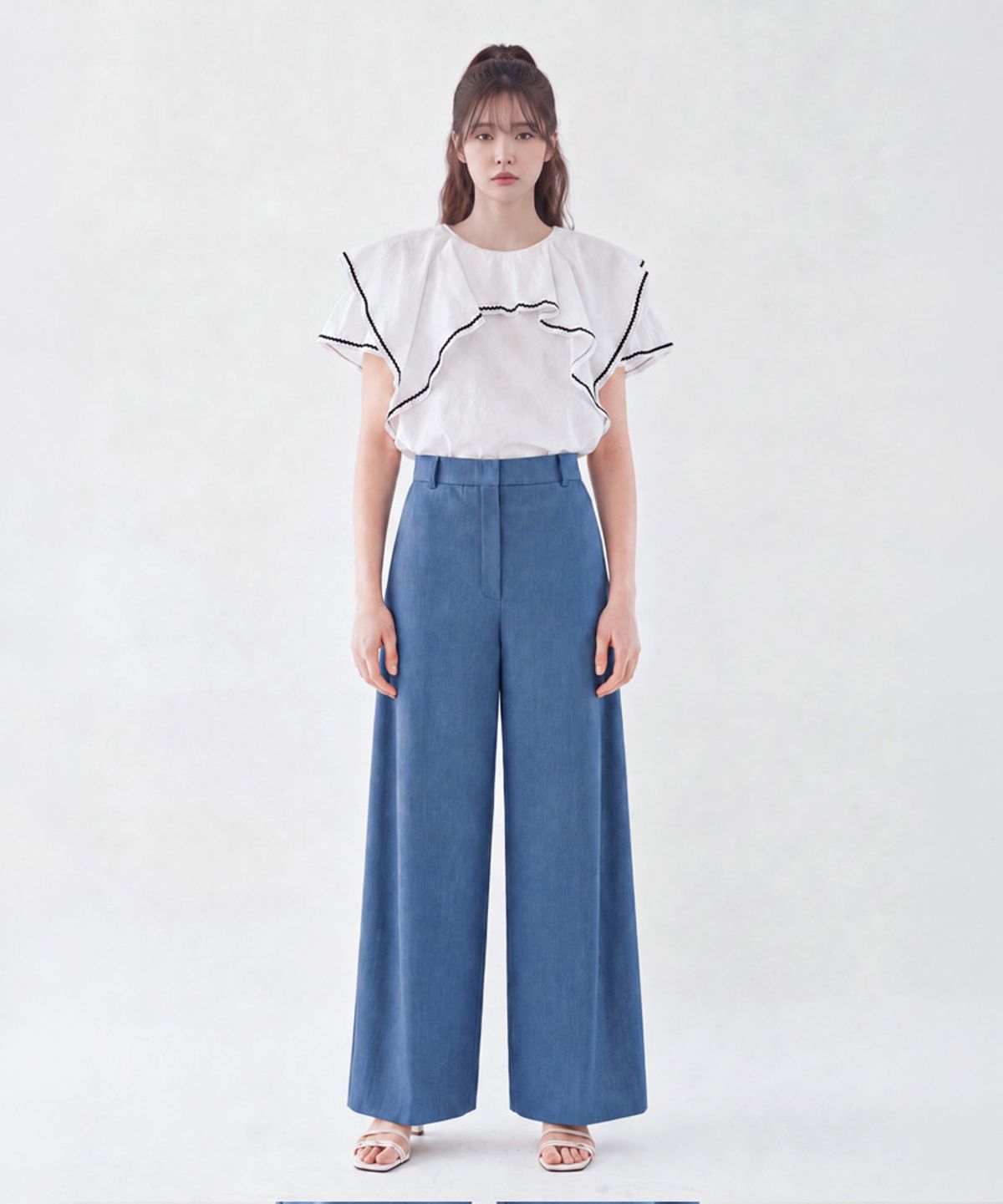 엘바이엘(LBYL) 블루 데님 뒷밴딩 핀턱 팬츠