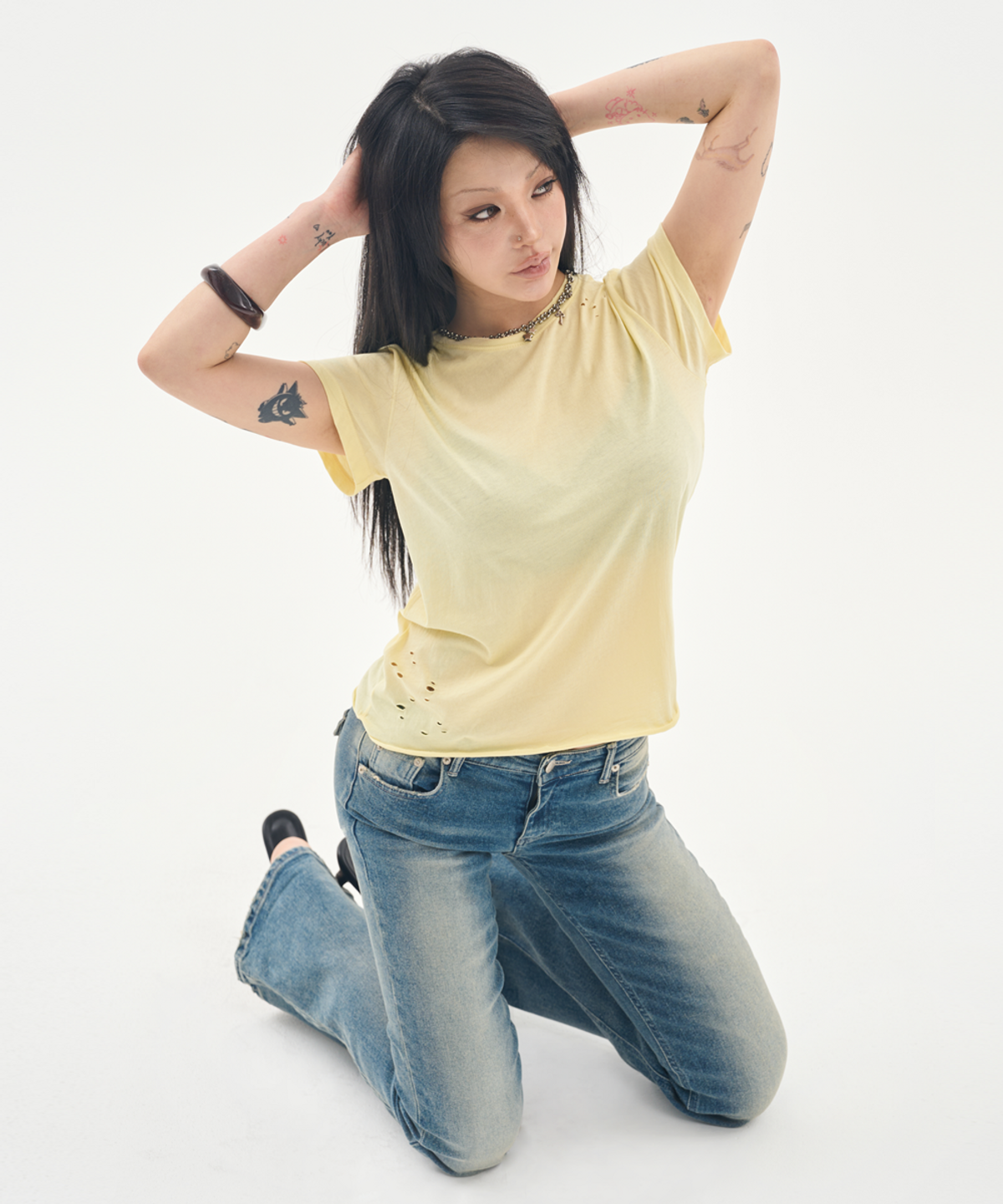 필프(PEALP) [PEALP X YEEUL] DAMAGED SLIM FIT T-SHRIT(LEMON)