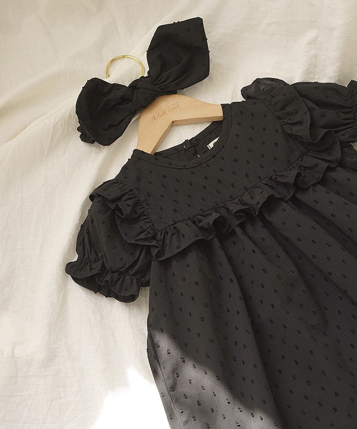 아림클로젯(ARIMCLOSET) 쪼꼬미가 오늘 분위기 있는 이유 - 아기 블랙 반팔 원피스