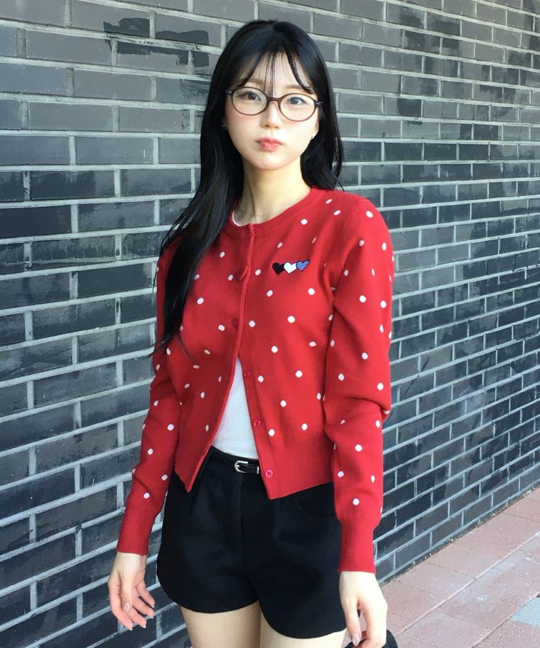 [가요이 pick] Heart Button Point Cardigan Red