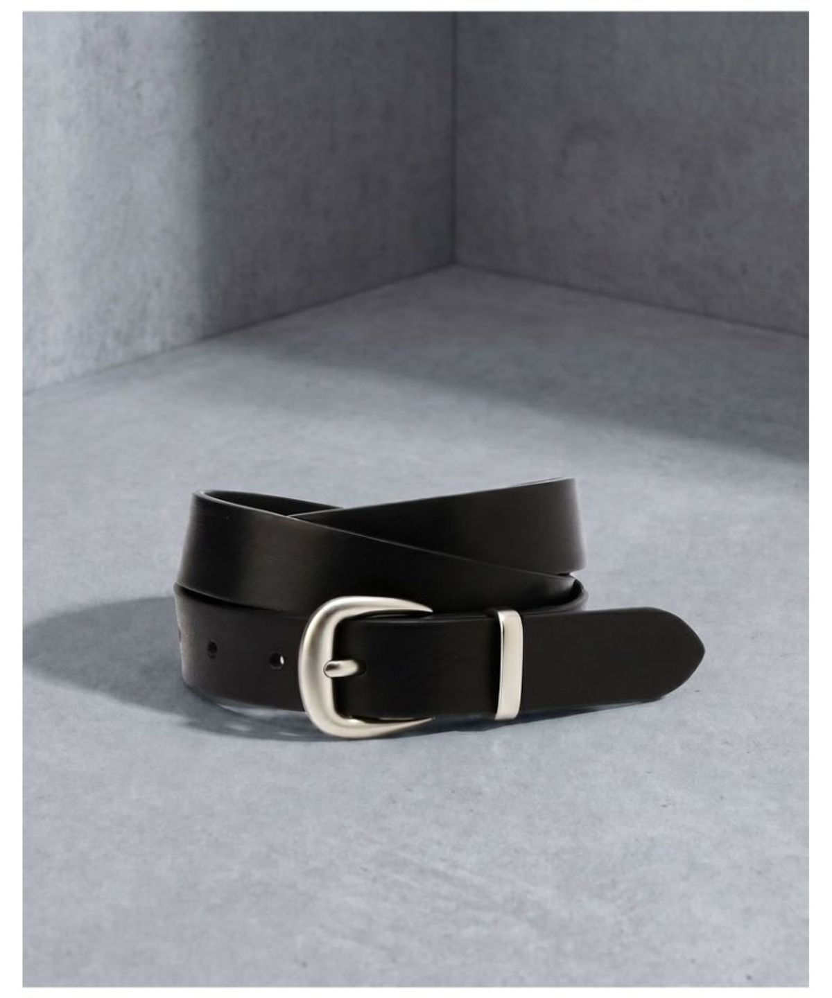 질스튜어트 맨 액세서리(JILLSTUART MEN ACC) 25mm 블랙 프리미엄 통가죽 여성벨트 JUBE6F120BK