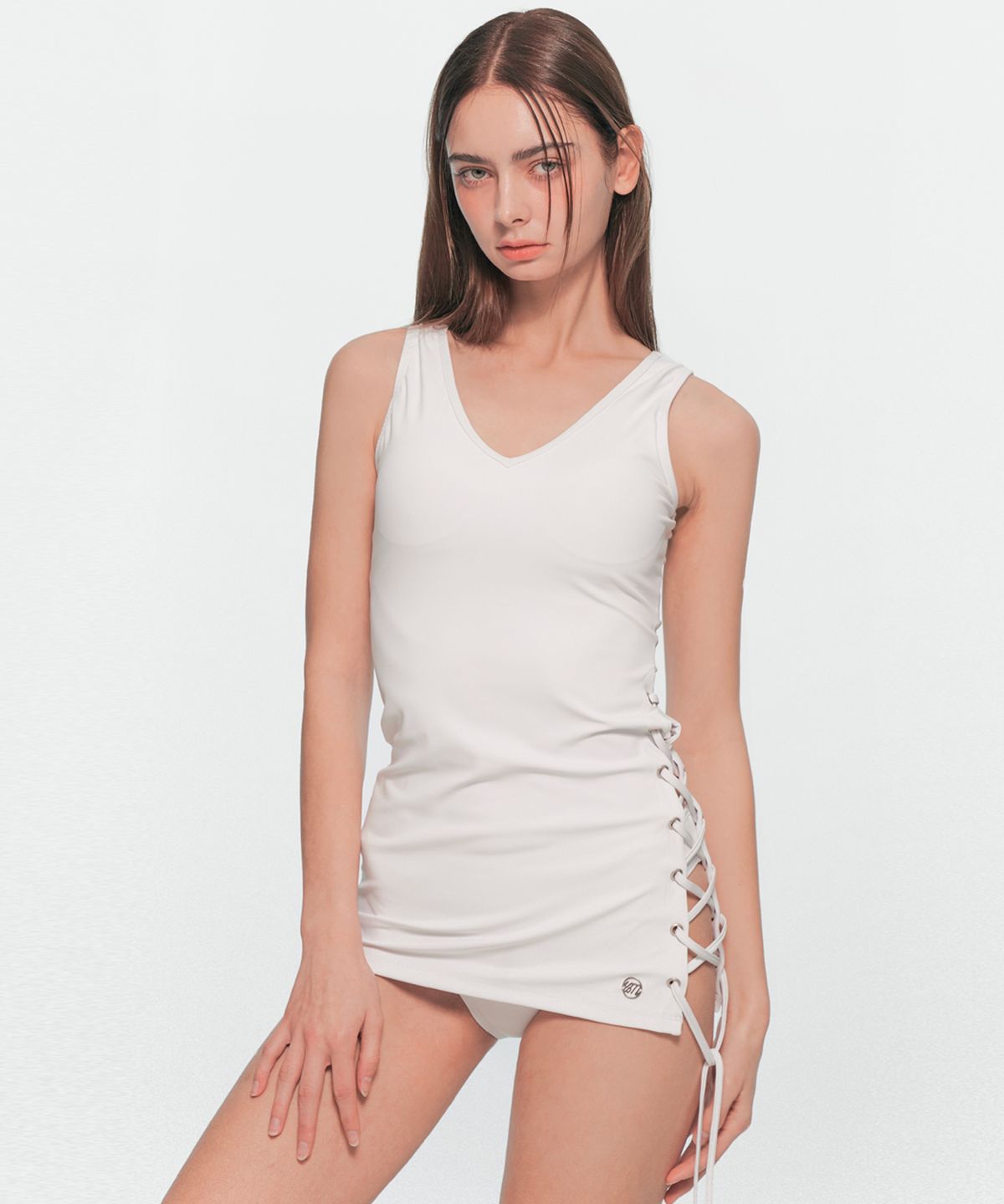 유움(UUM) V EYELET SWIM WEAR WHITE