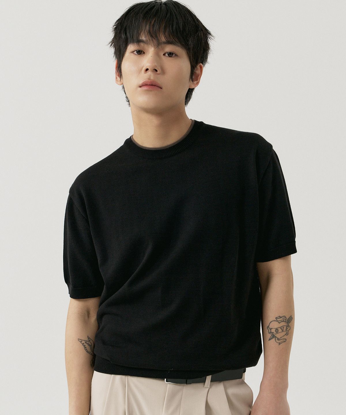 그노크(GNOK) 레이어드 라운드 반팔 니트[블랙]