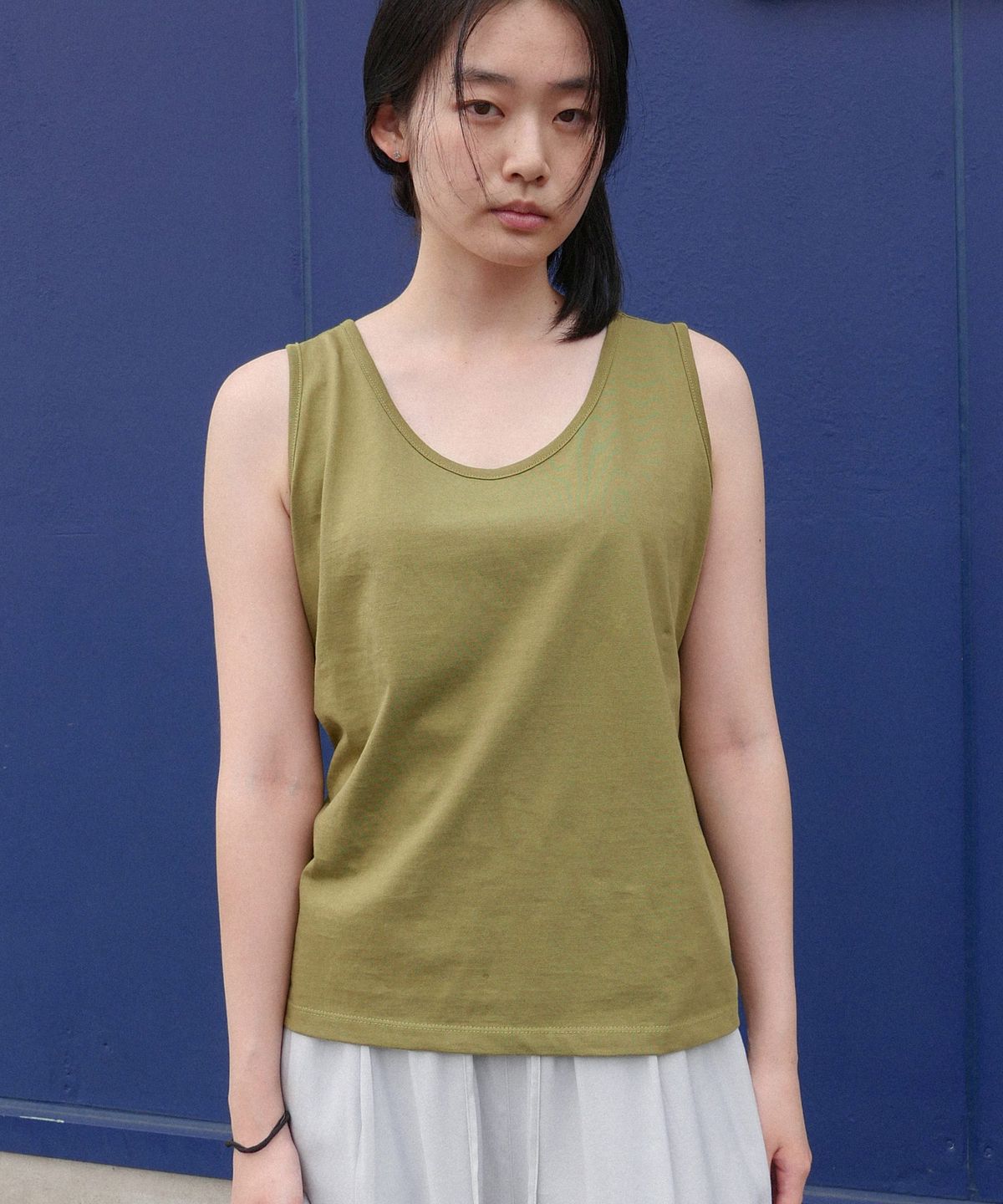 스텝어라운드(STEP AROUND) Boxy Fit Cotton Sleeveless Tee_OLIVE
