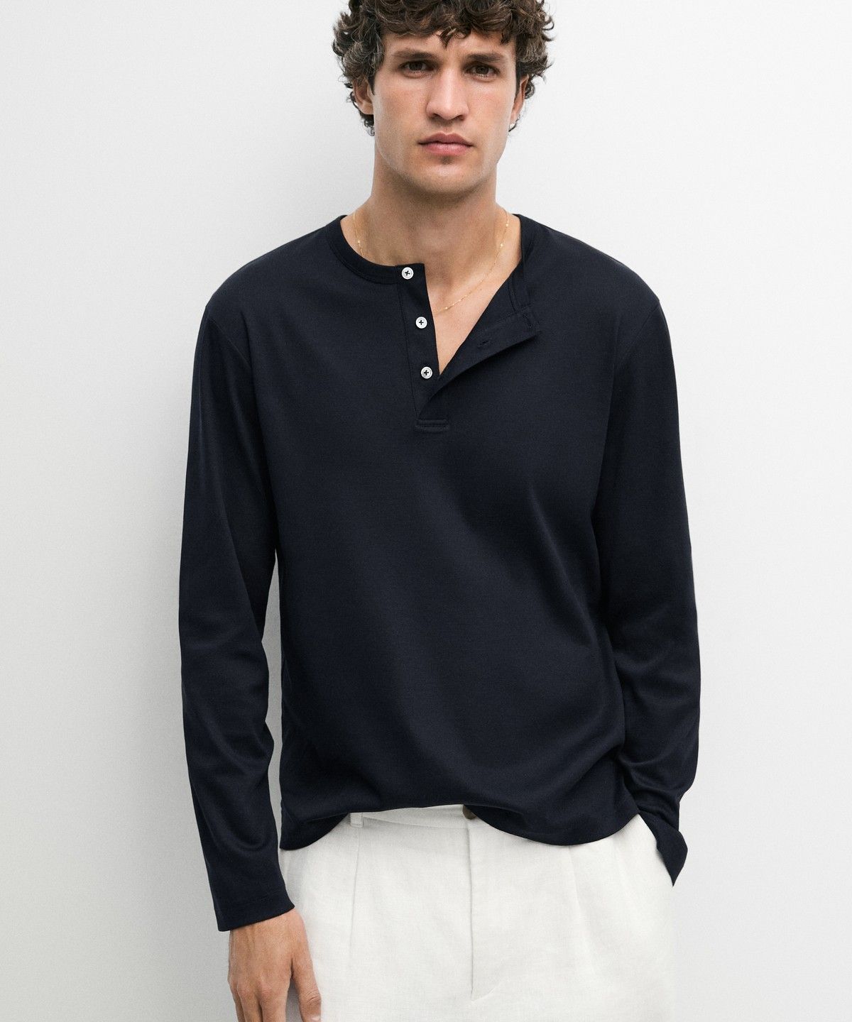 마시모두띠(MASSIMO DUTTI) 100% 코튼 헨리넥 긴소매 티셔츠
