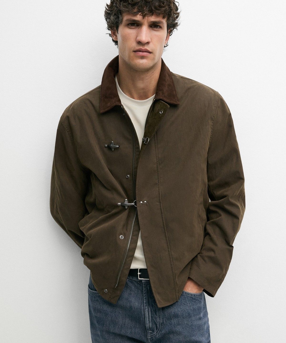 마시모두띠(MASSIMO DUTTI) 가죽 칼라 디테일 자켓