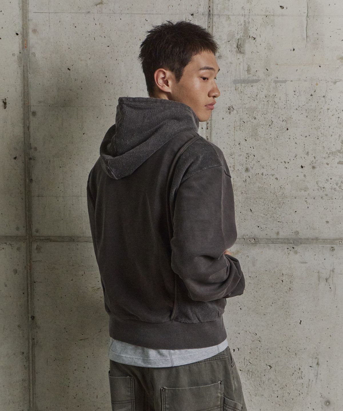 9999아카이브(9999ARCHIVE) Curved Line Hoodie