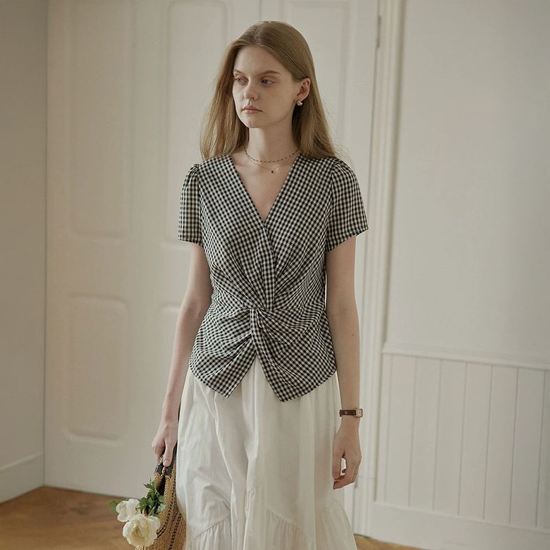 PM_Twist gingham blouse