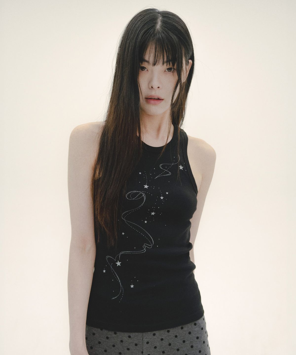 미헤브(MIHEV) 갤럭시 그래픽 탱크탑 블랙