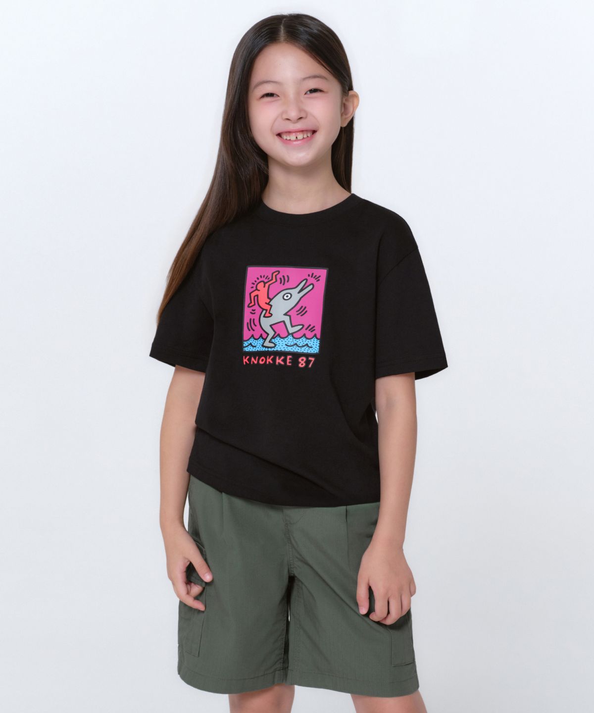 무신사 스탠다드 키즈(MUSINSA STANDARD KIDS) [키스 해링 컬렉션] Knokke 87 티셔츠 [블랙]