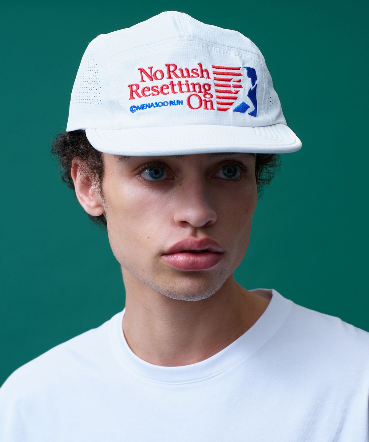 미나수(MENASOO) Running Sports No Rush Short Brim Cap_White