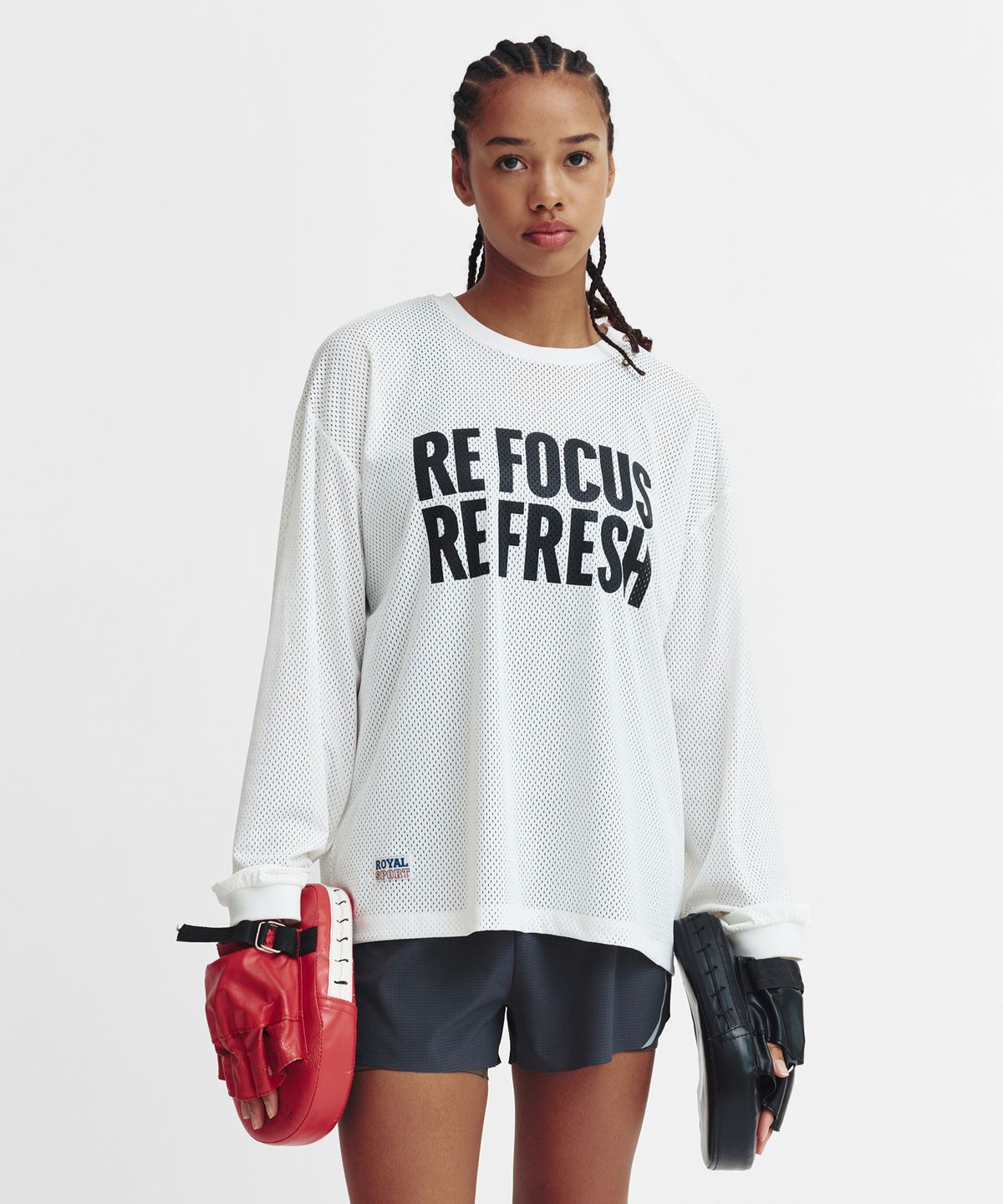 미나수(MENASOO) Refocus Mesh Round Neck T Shirt_White