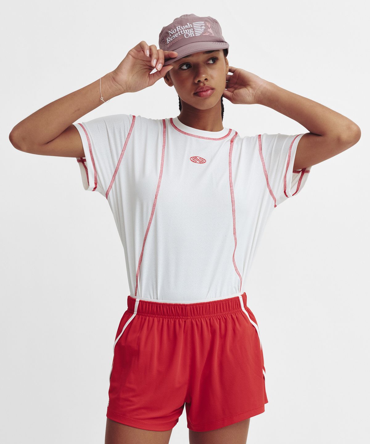 미나수(MENASOO) Sports Fit Contrast Stitch Short Sleeve T Shirt_White
