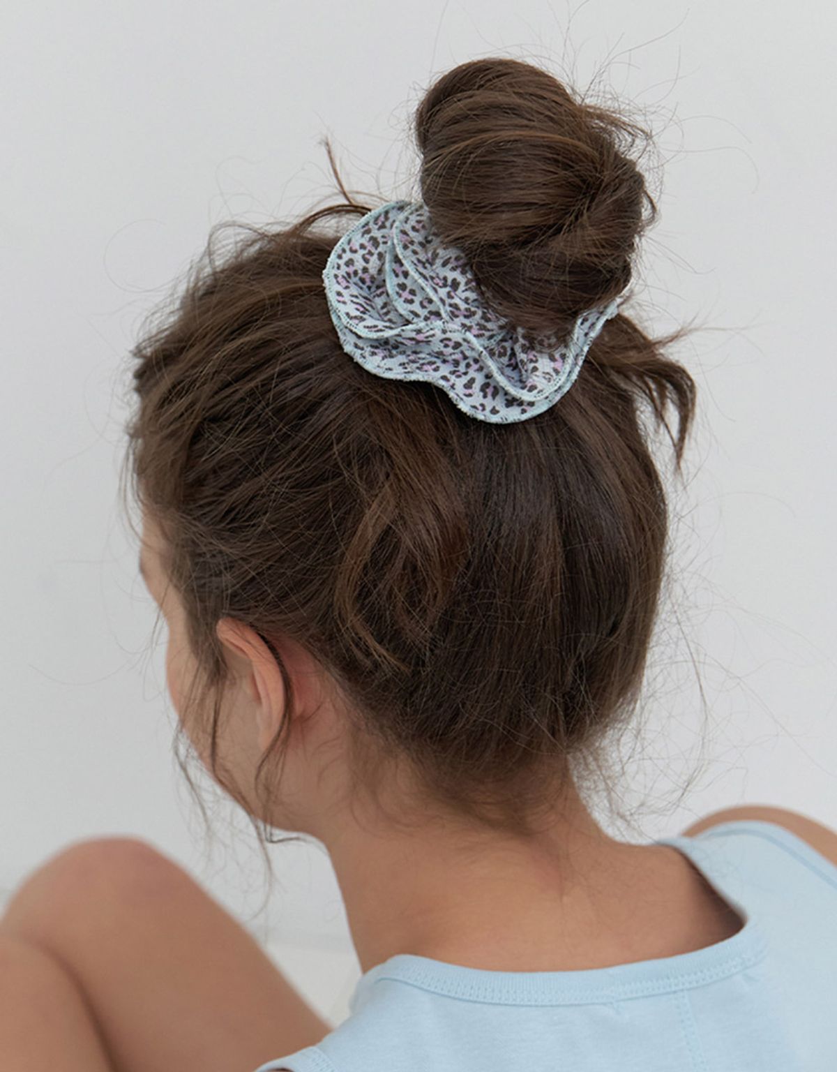 카인더베이비(KINDABABY) romantic leopard scrunchie - mist blue