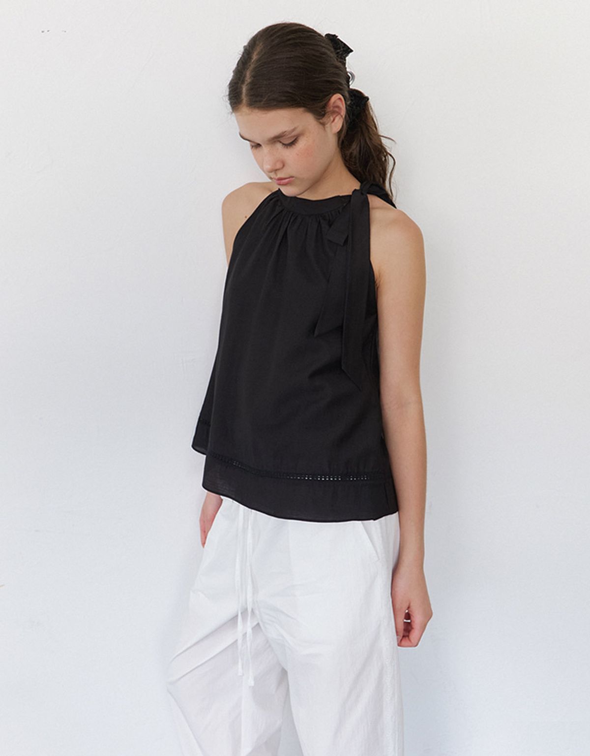 카인더베이비(KINDABABY) soft halter blouse - black