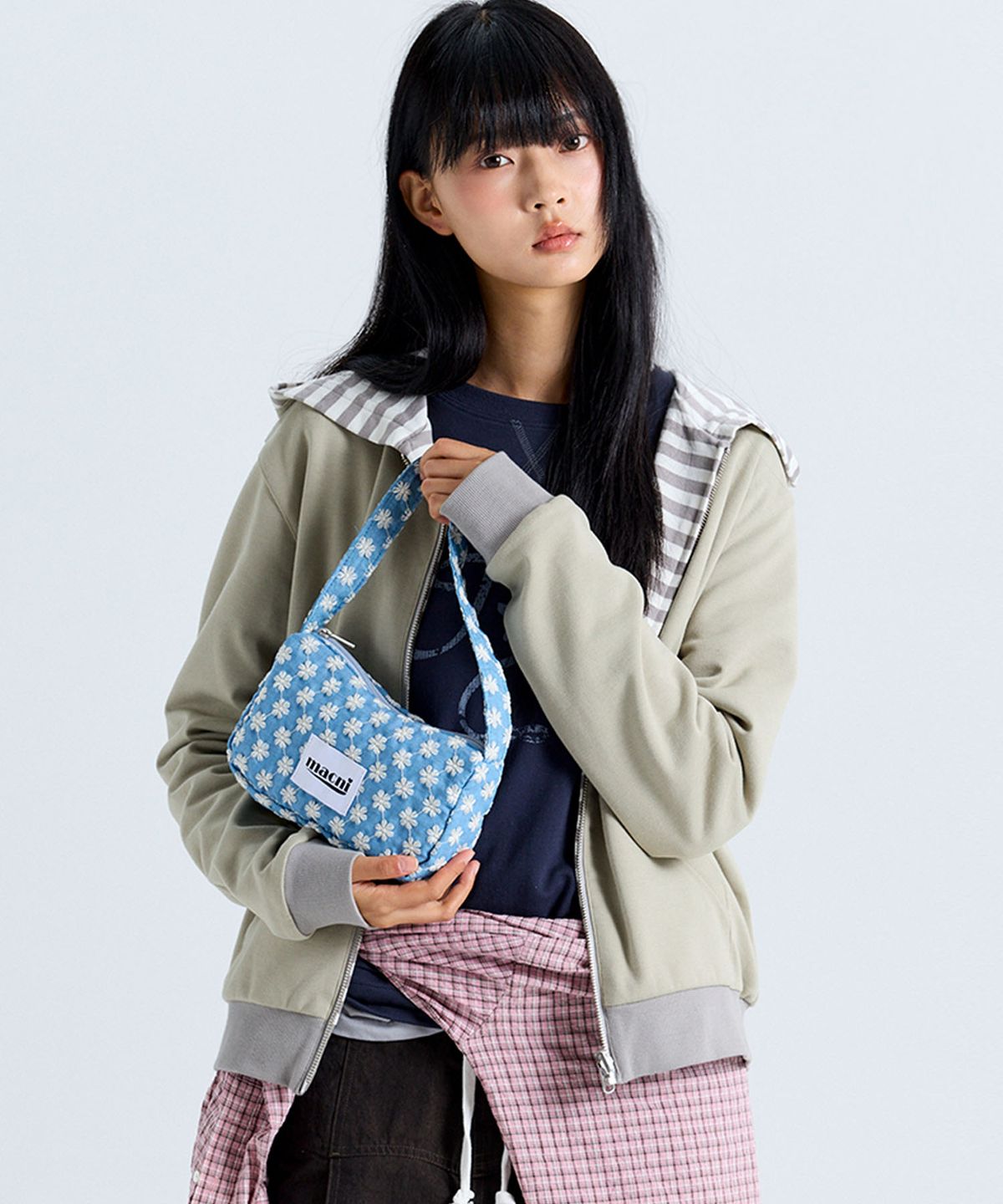 마크니(MACNI) FLOWER MINI POUCH SHOULDER BAG SKY BLUE