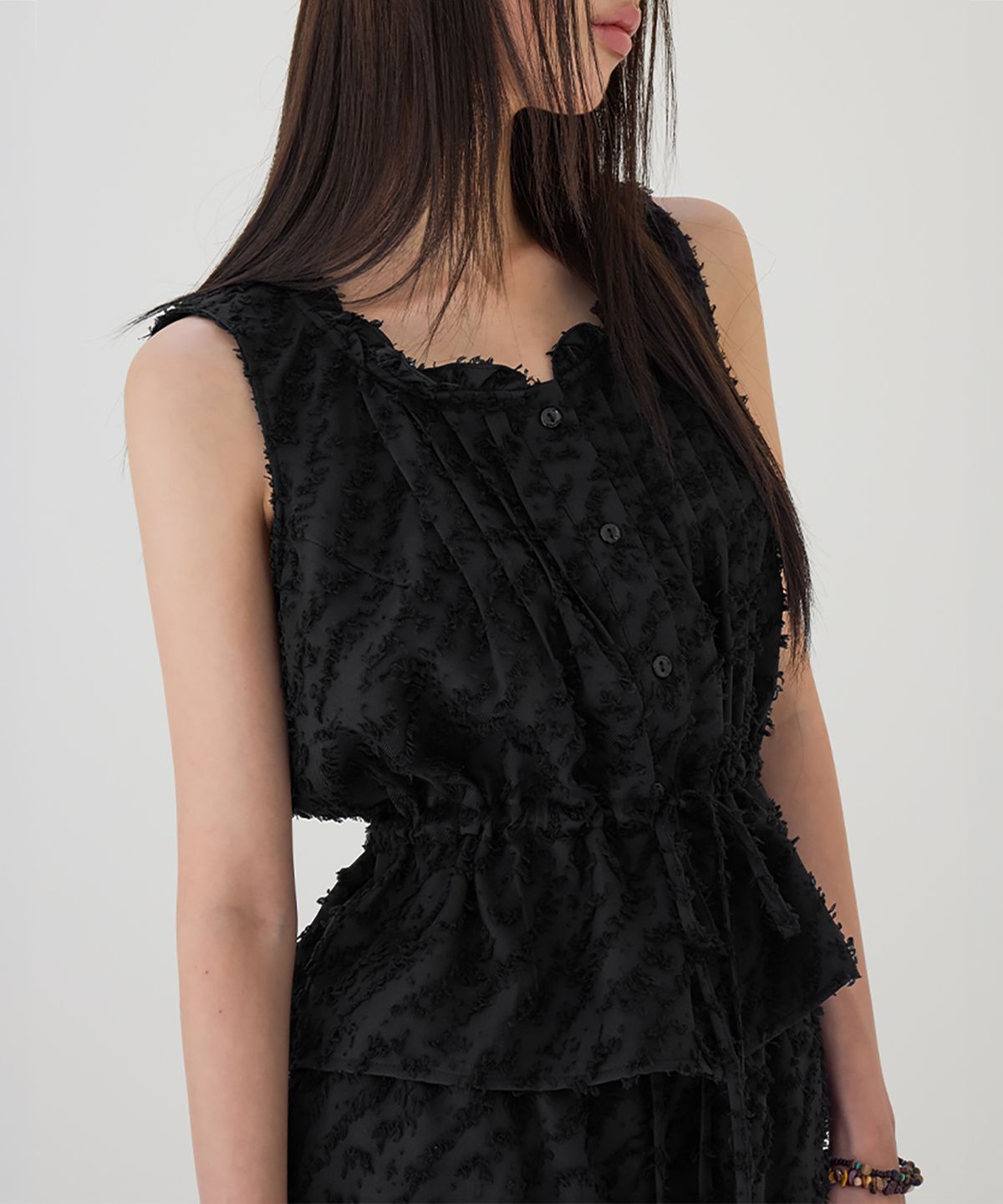 런던다다(LONDONDADA) Fringe Pintuck Frill Blouse, BLACK