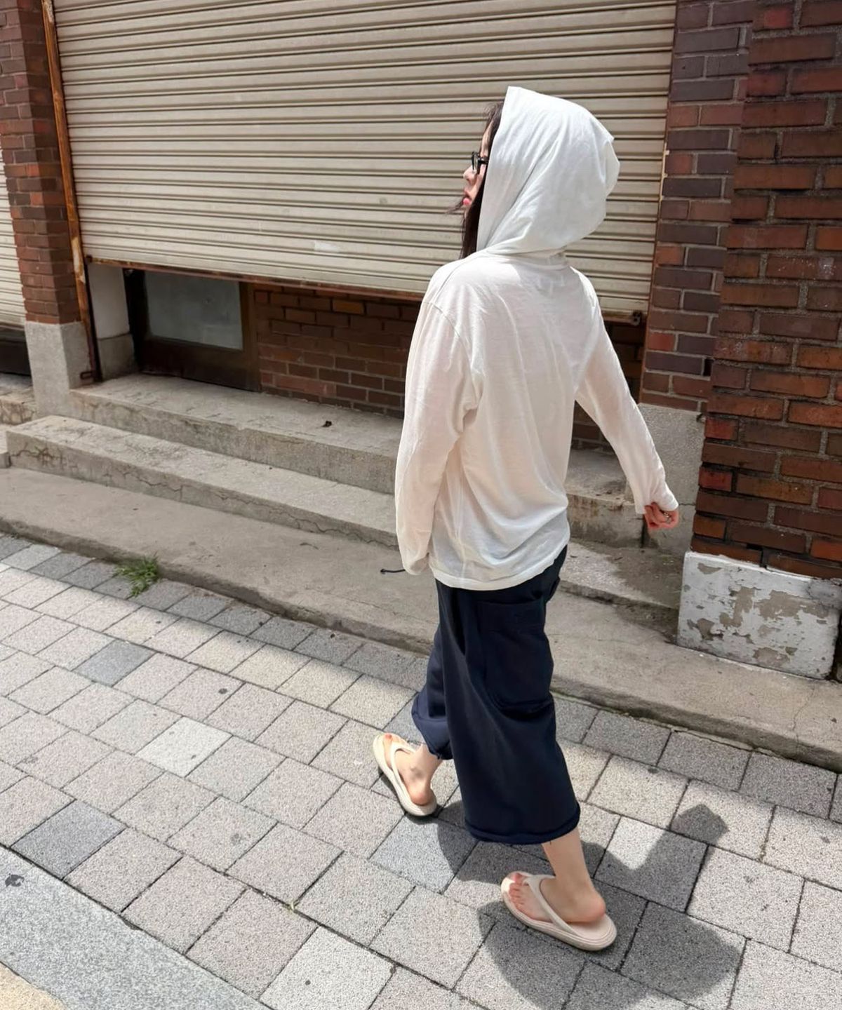 라이크 어 모즈(LIKE A MODS) 솔리드 후디드 롱슬리브 티_화이트