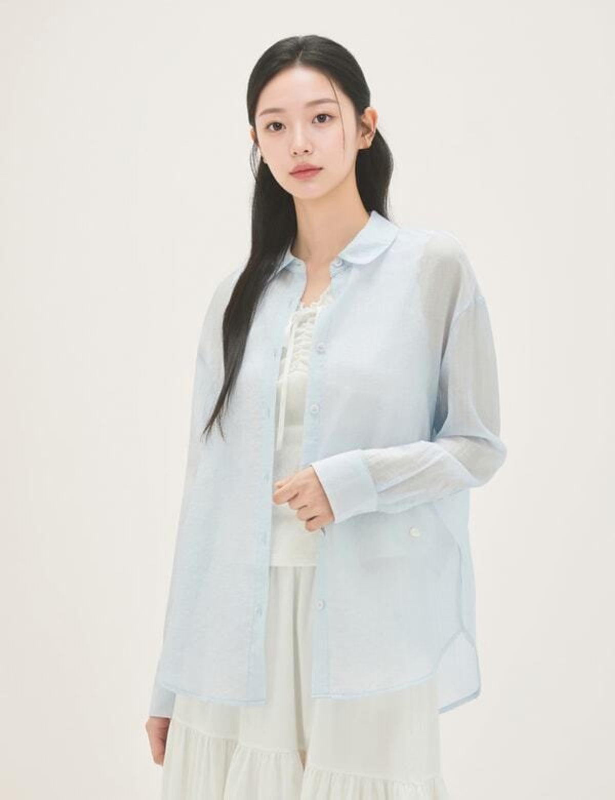 로엠(ROEM) 올데이 시스루 백리본 셔츠 RMYWG38R12