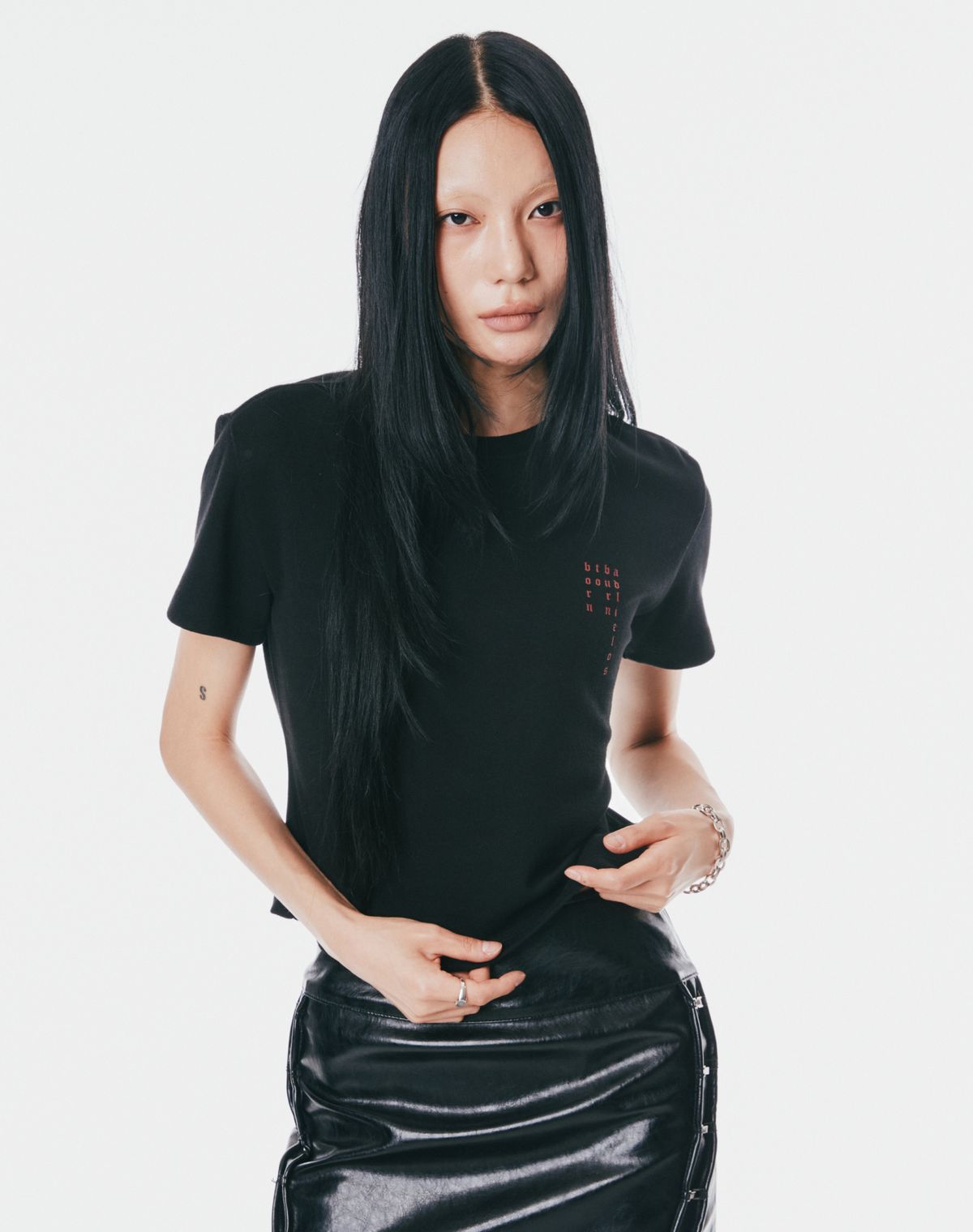 에드리엘로스(ADLIELOS) 우먼 헬테일 그래픽 반팔 티셔츠 [블랙]