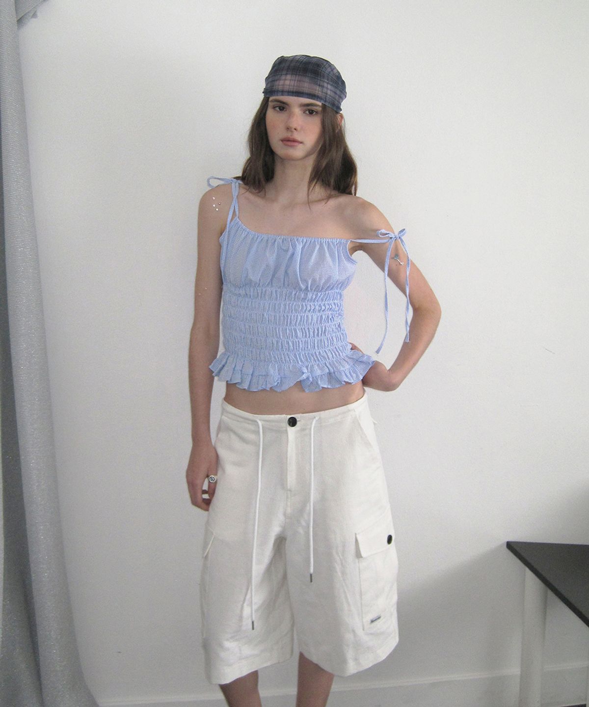 어패럴아카이브(APPAREL ARCHIVE) Marina gingham smocked top - Skyblue
