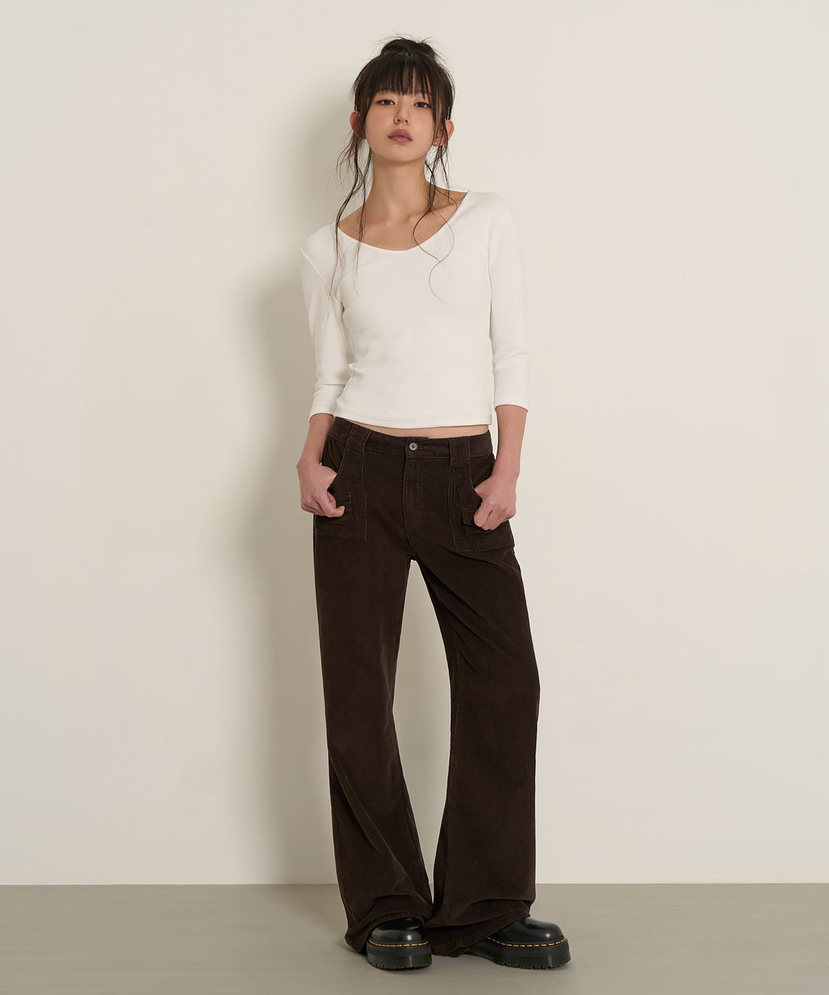 페플리(PEPLEE) Corduroy Mini Pocket Boots Cut Pants (Brown)