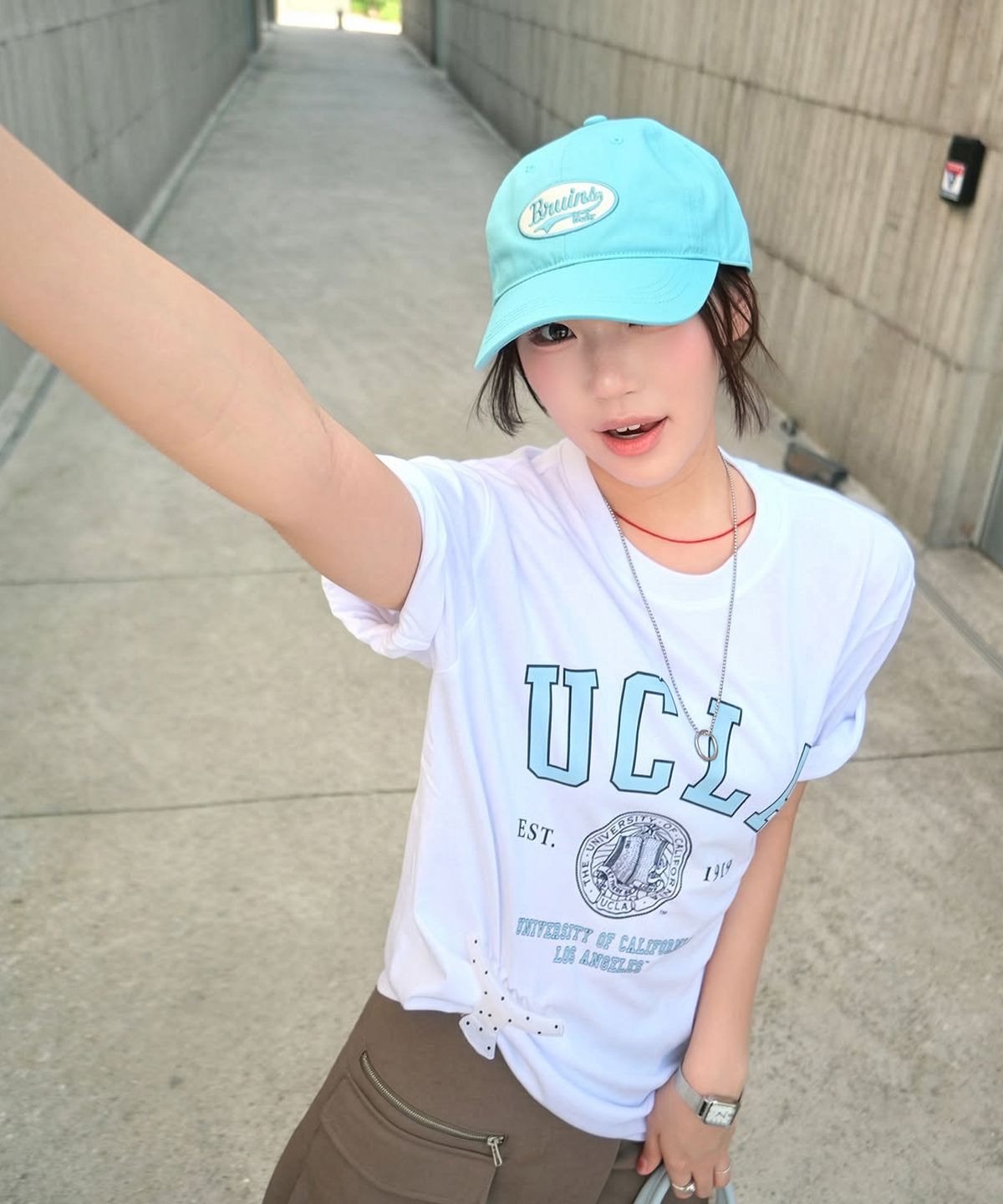 유씨엘에이(UCLA) 남녀공용 UCLA 에센셜 아트웍 오버핏 반팔티셔츠[WHITE](UC6ST93_31)