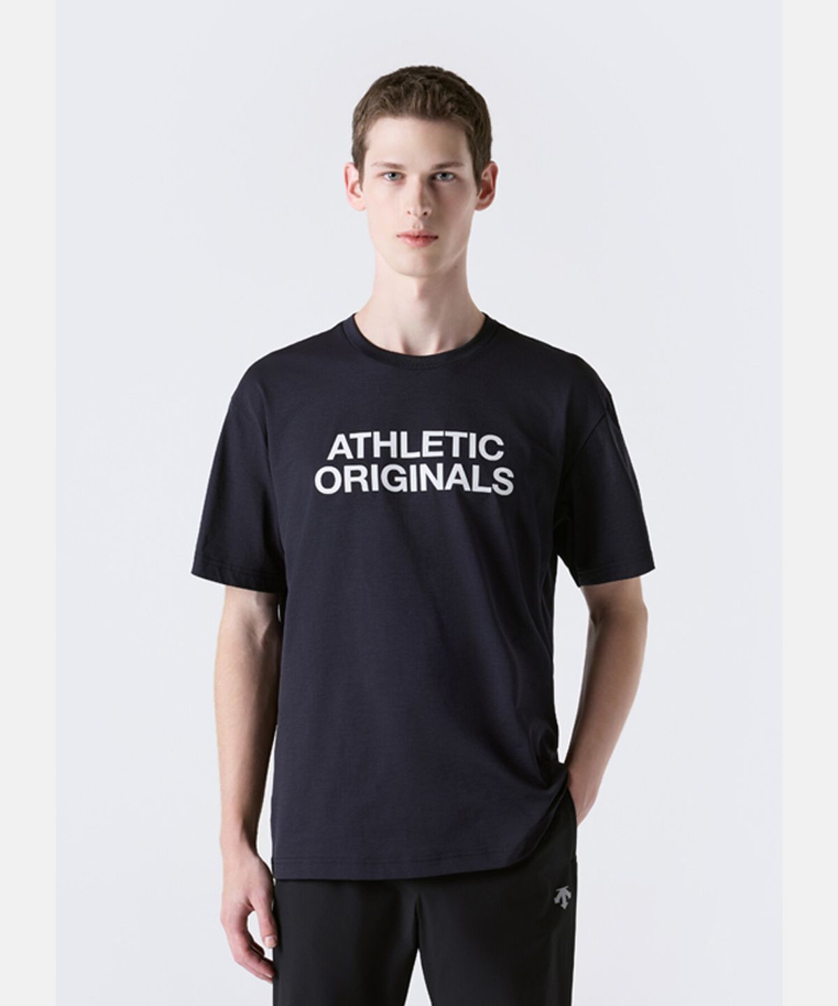 데상트(DESCENTE) 경량 오버핏 반팔 티셔츠 블랙 SR323RTS81