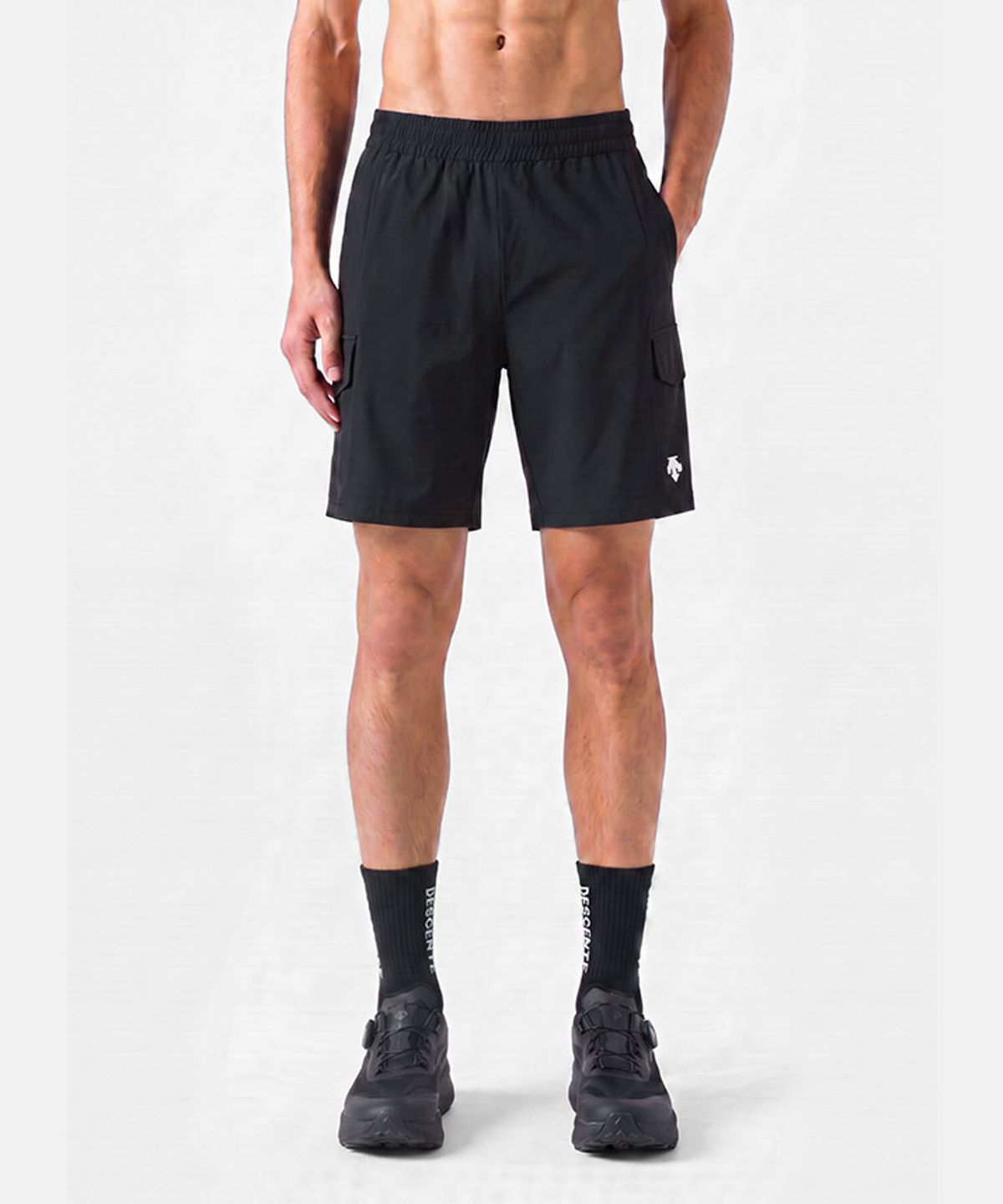 데상트(DESCENTE) 남성 9인치 카고 쇼츠 블랙 SR321THP72