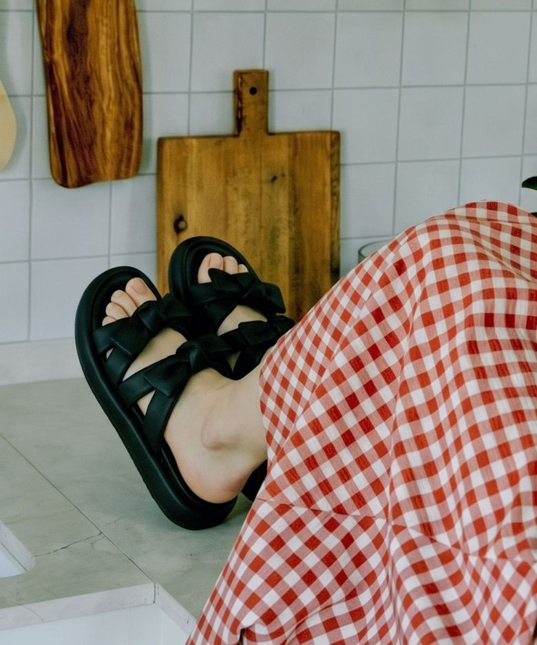 Goa Bow Softly Sandal 스트랩 슬리퍼 샌들 3cm -US9062 (2color)