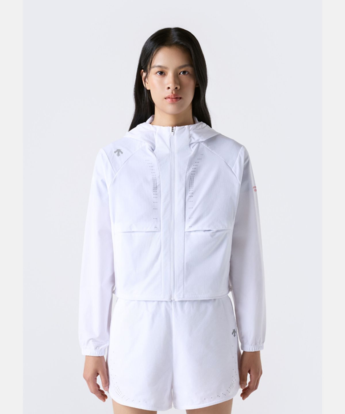 데상트(DESCENTE) 여성 러닝 바람막이 자켓 화이트 SR322RWB81