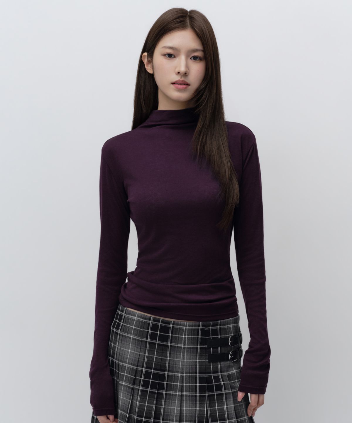 무신사 스탠다드 우먼(MUSINSA STANDARD WOMAN) 우먼즈 시어 울 텐셀 터틀 넥 긴소매 티셔츠 [다크 퍼플]