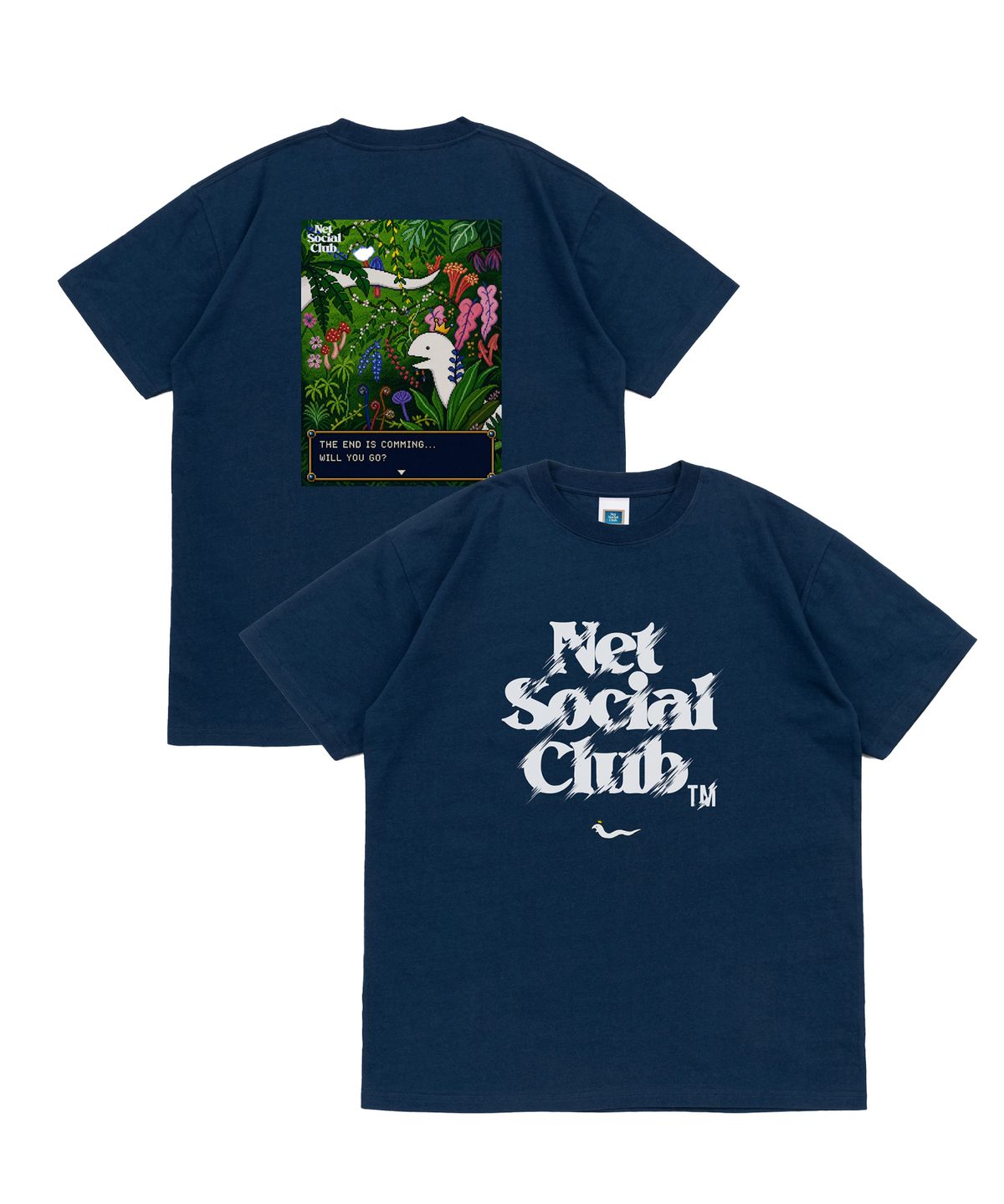 넷소셜클럽(NET SOCIAL CLUB) 종말의 뱀 어드벤쳐 로그 반팔티 (다크블루)