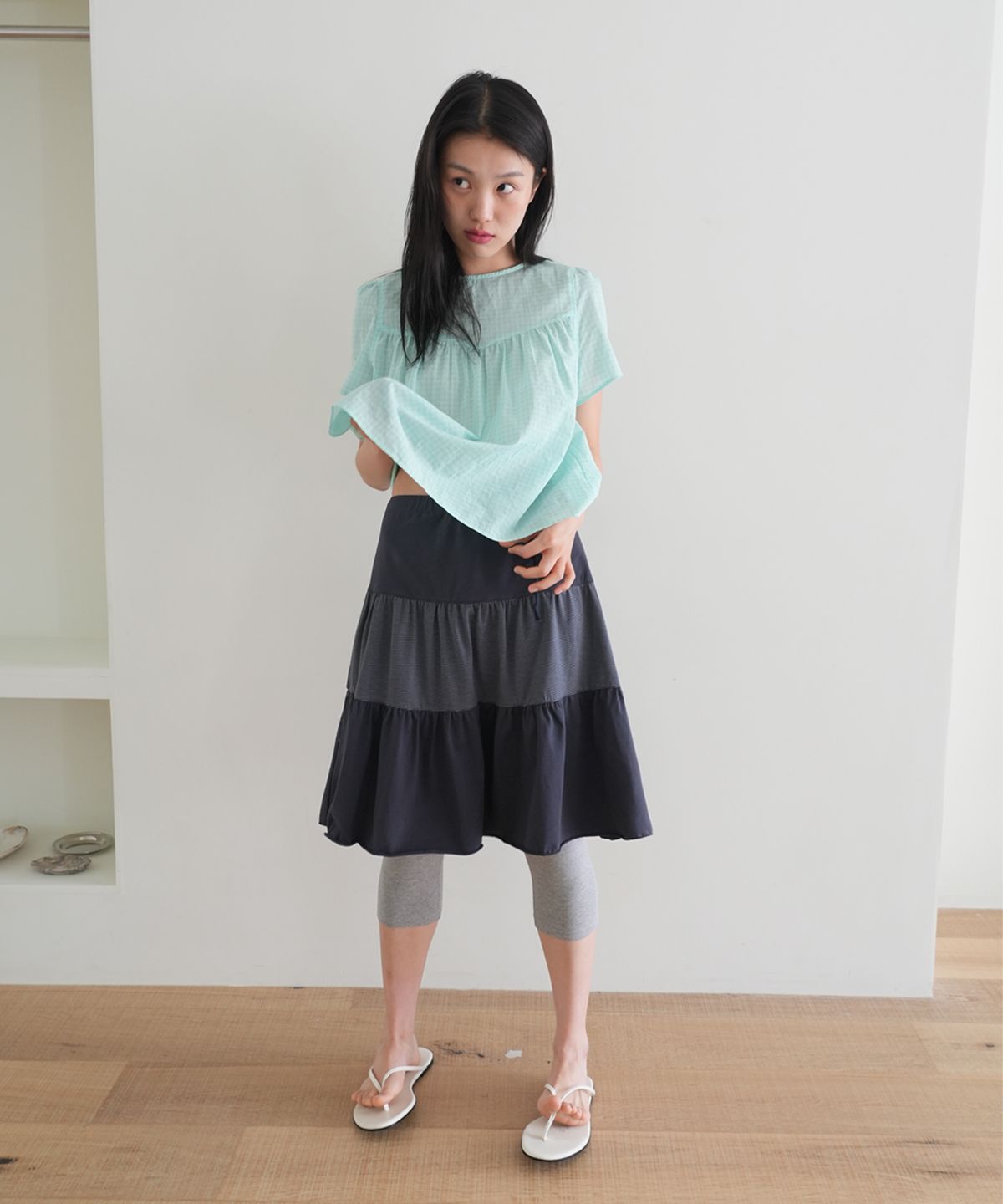 나츠(NAATS) Shrring mid skirt, navy