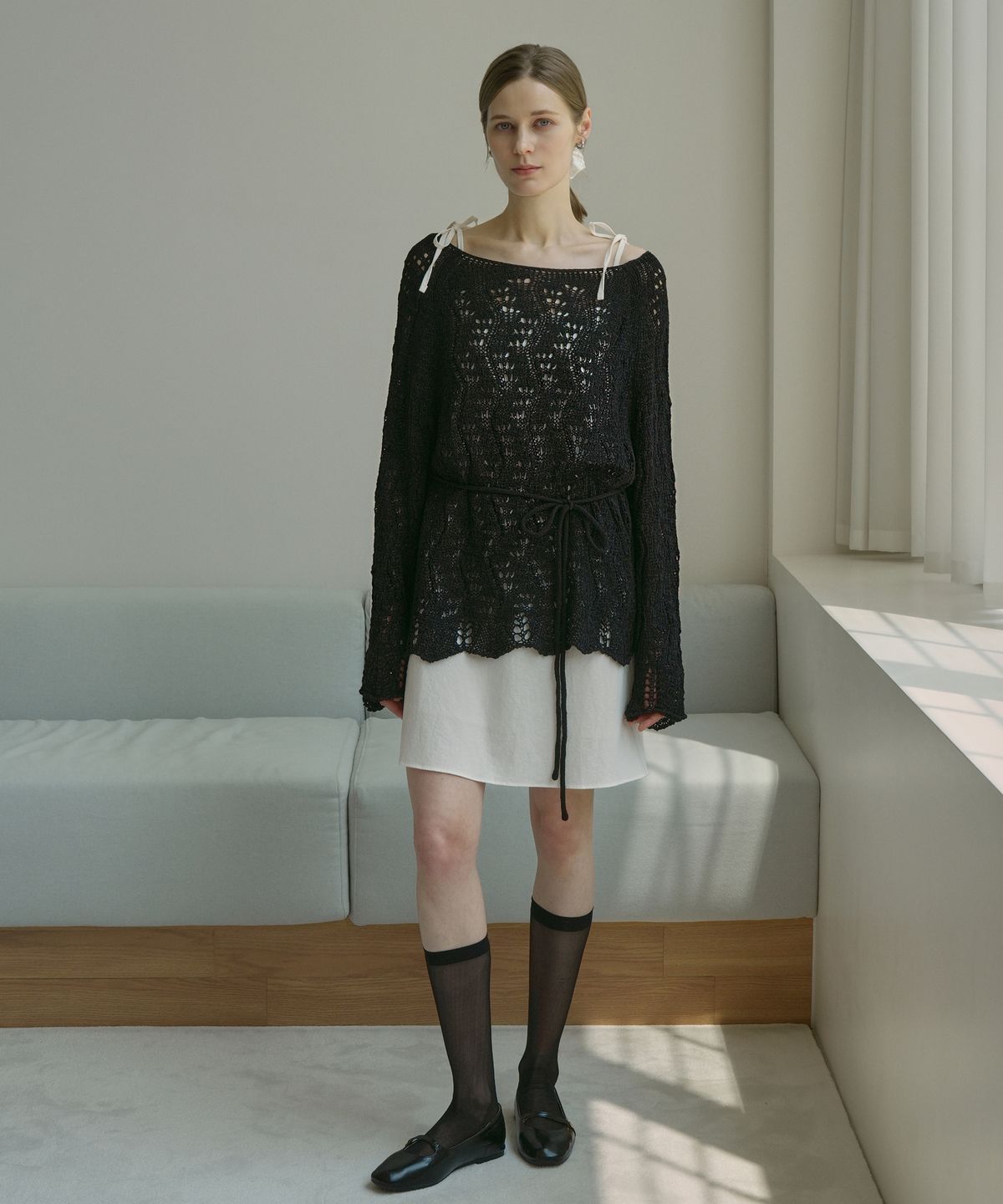 블레티(VLETI) Contrast Neck Raglan Wave Trim Knit & Waist Strin (black)