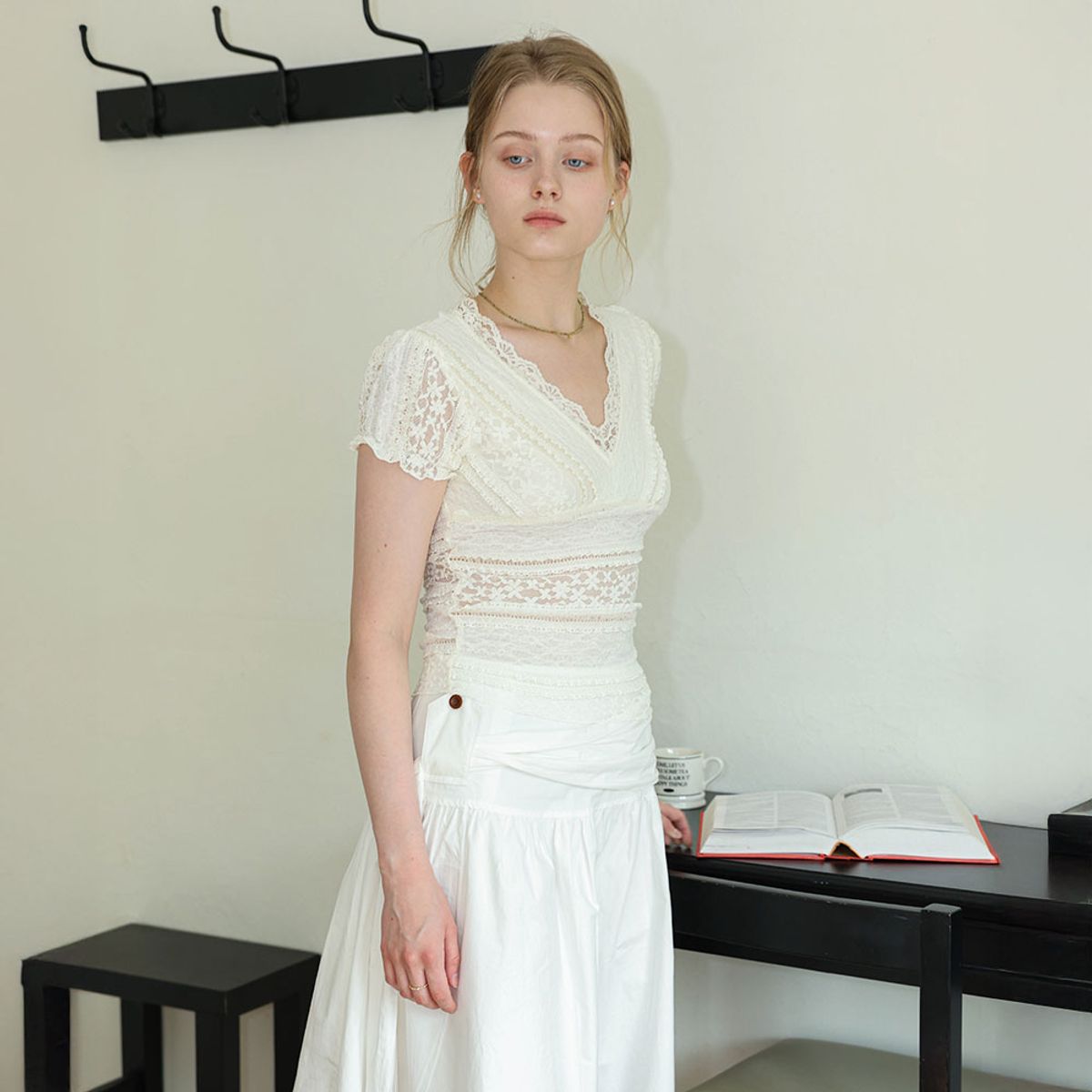 던드롭(DUNDROP) DD_Lace patchwork short sleeve top_IVORY