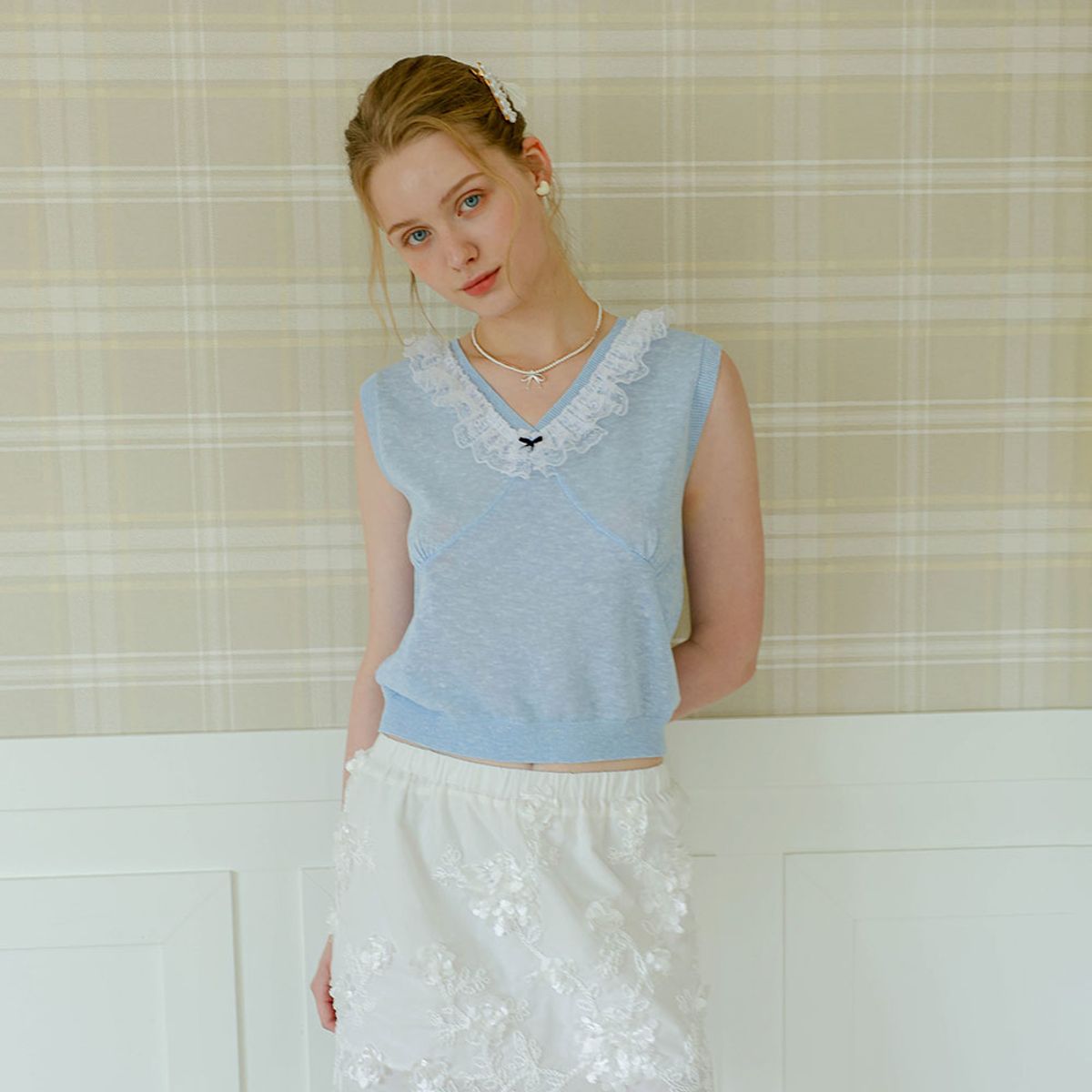 쎄무아듀(CEST MOIDEW) Cest_Lace trim v-neck knit vest_BLUE
