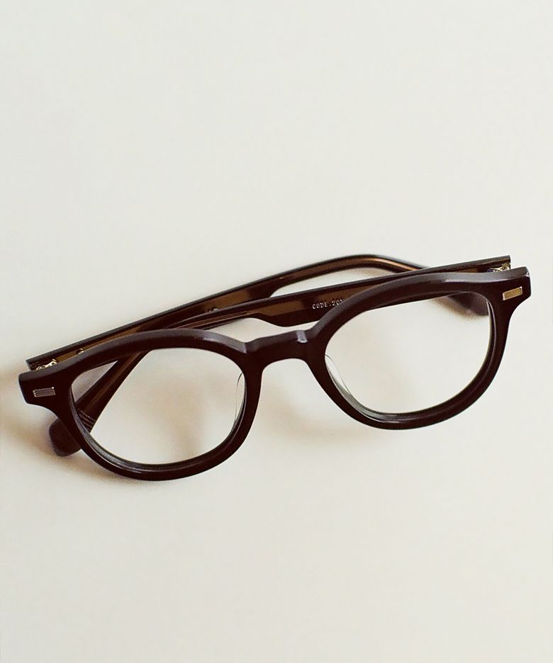 DOCUMENT 1.1 in BLACK