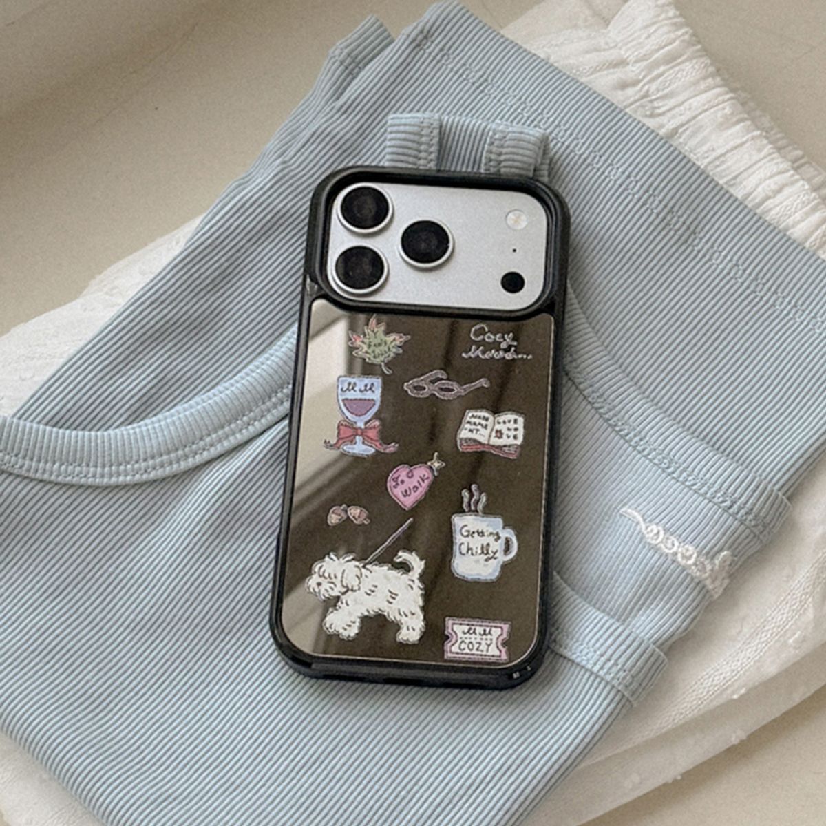 메이드모먼(MADEMOMENT) cozy drawing pattern 디자인 [블랙미러 범퍼케이스]