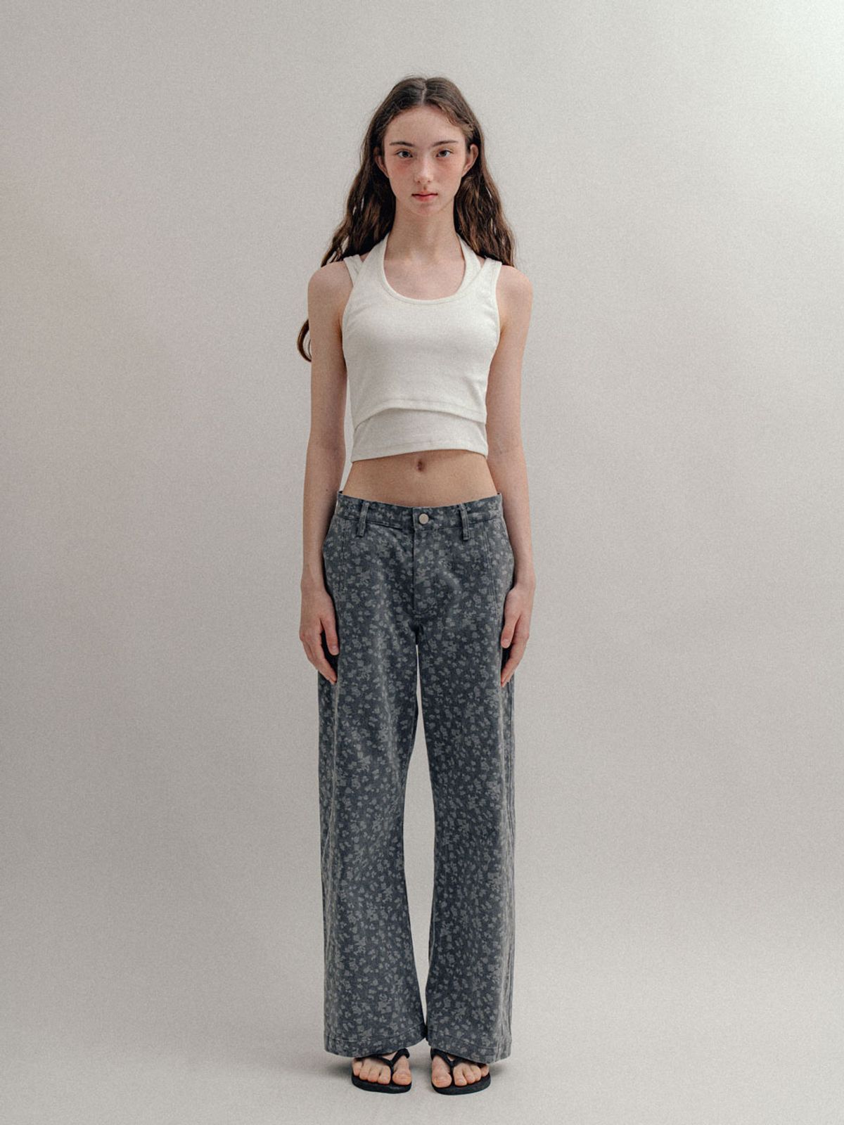 비수스(VISUS) Flower Cotton Pants_Charcoal