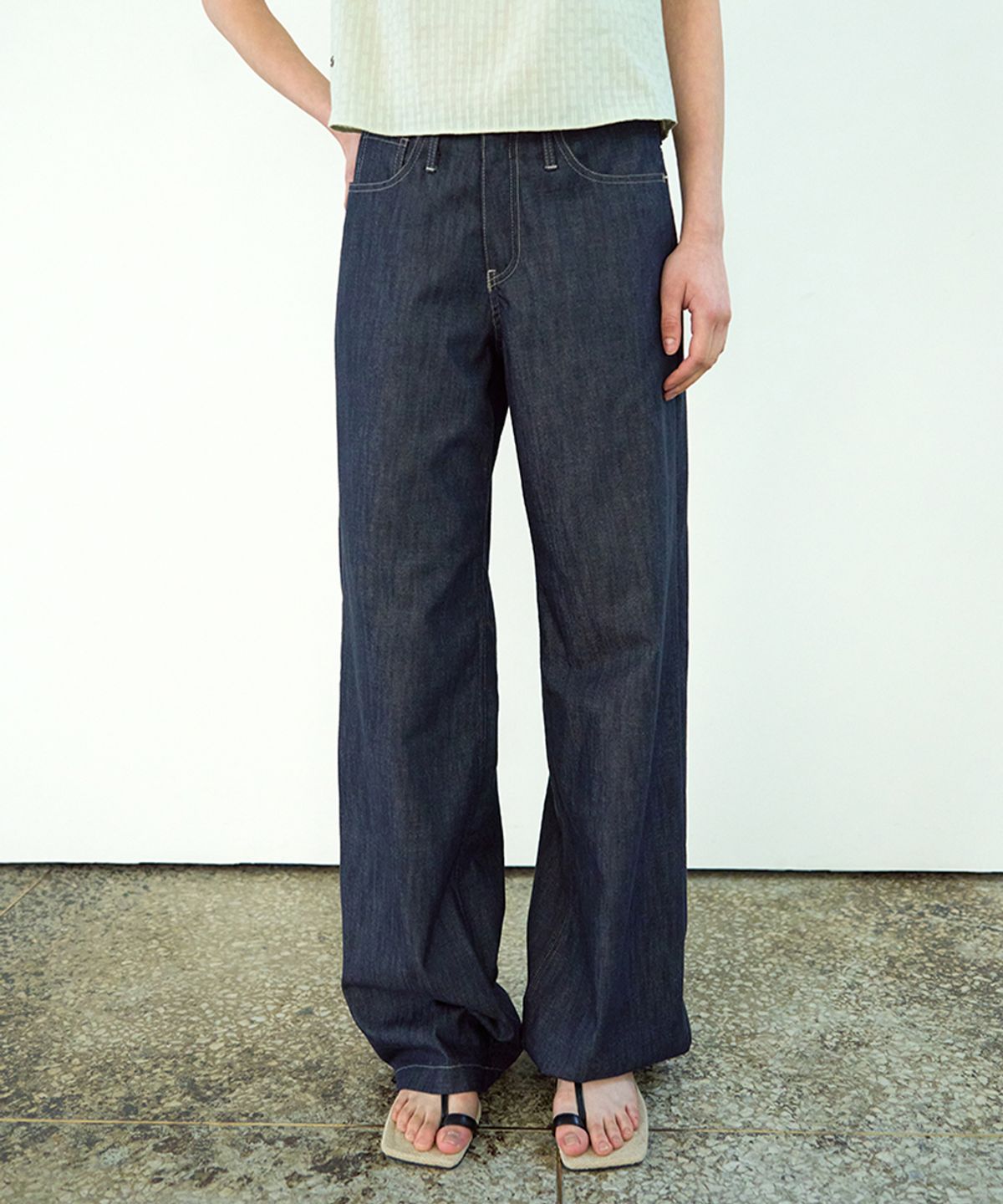 위메농(OUI MAIS NON) Plain denim pants