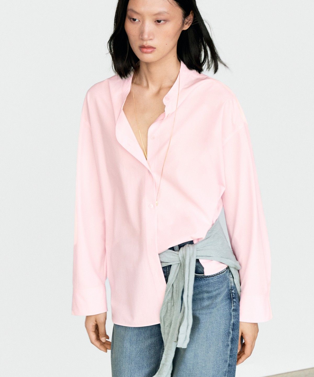 마시모두띠(MASSIMO DUTTI) 코튼 혼방 스탠드 칼라 플루이드 셔츠