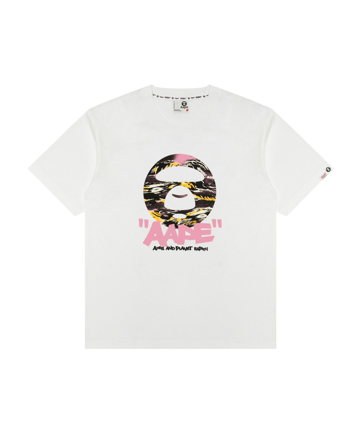 에이프(AAPE) AAPEUNVS 문페이스 그래픽 티셔츠 화이트 / AAPTEM1888XXQWHX