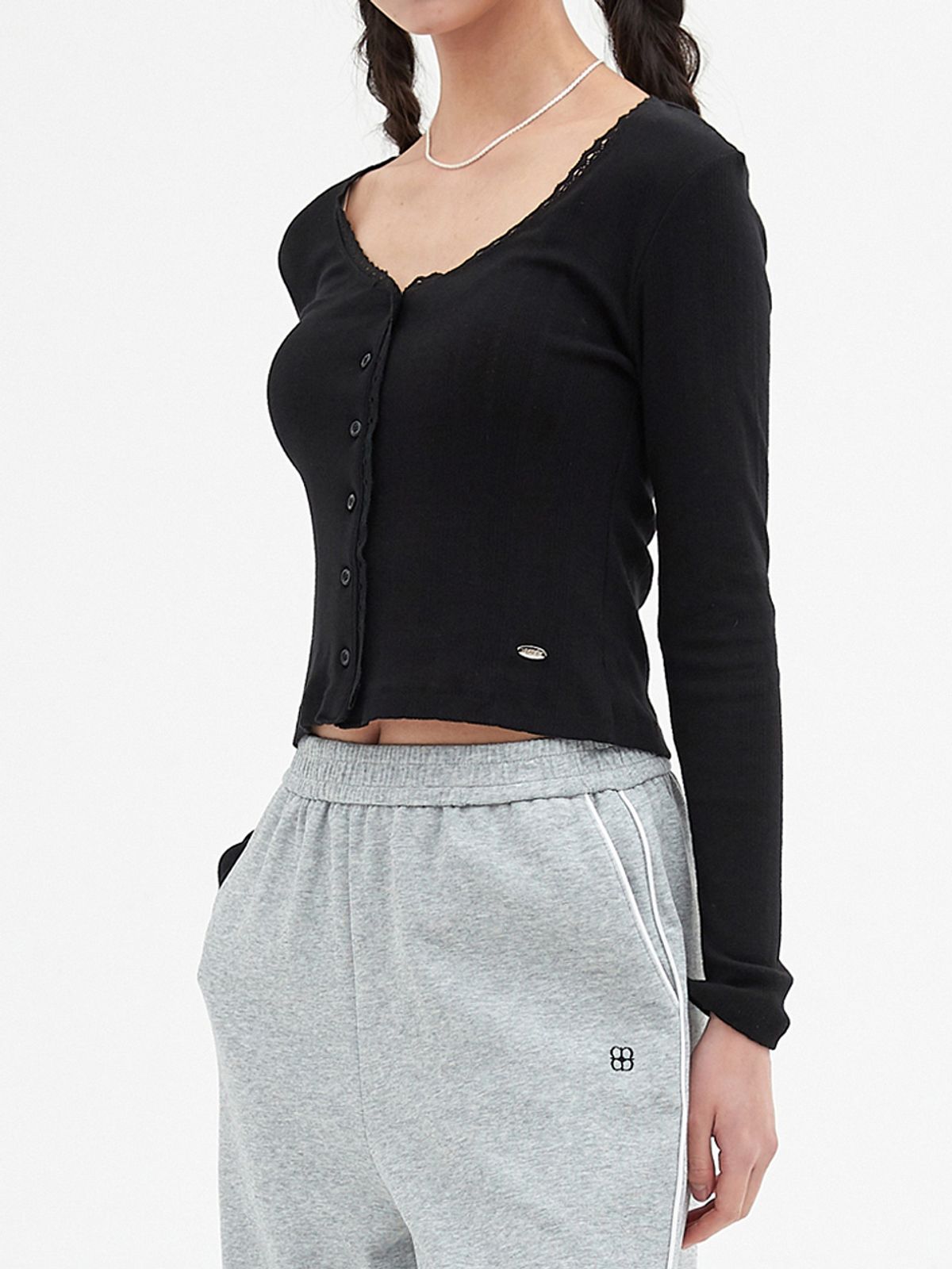 엘씨브이(LCVE) LACE-TRIMMED BUTTON LONG-SLEEVE TOP_BLACK