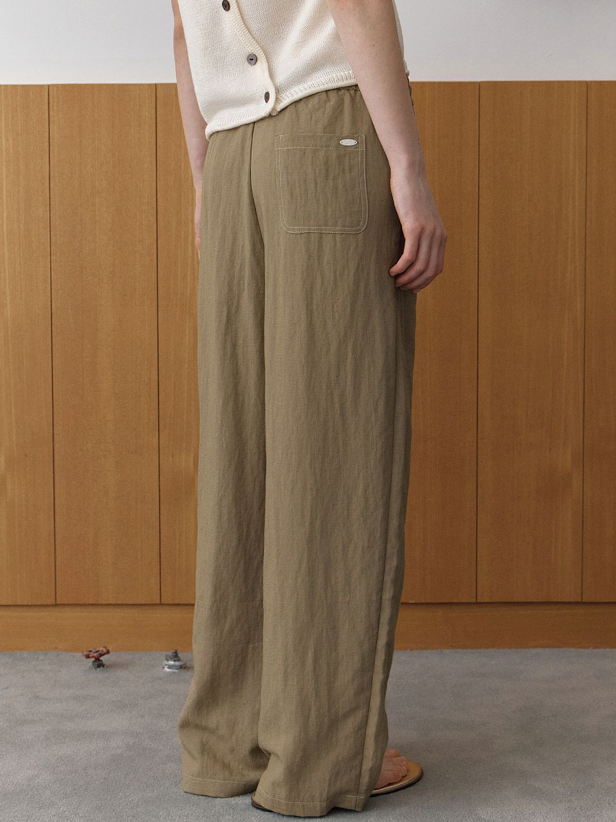 엘씨브이(LCVE) CURVED STITCH WIDE-FIT PANTS_BROWN