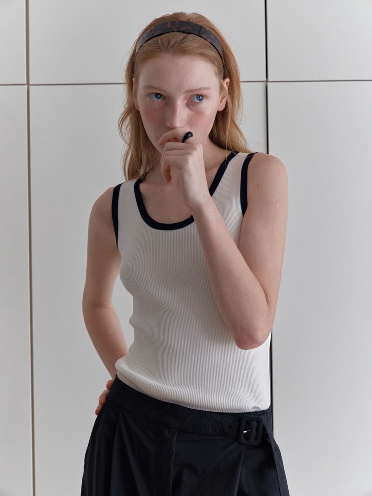 엘씨브이(LCVE) COLOR BLOCK SLEEVELESS KNIT TOP_IVORY