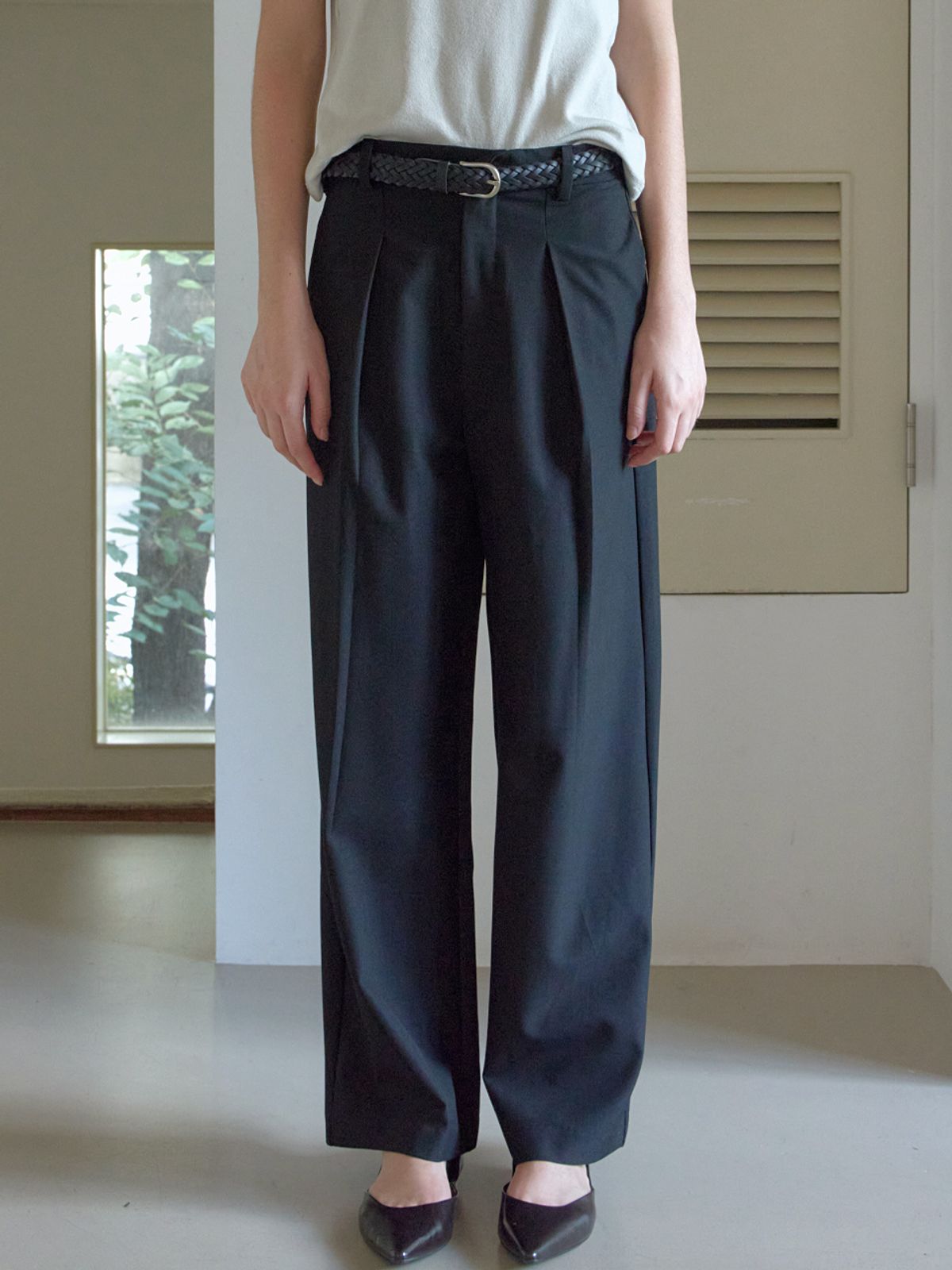 엘씨브이(LCVE) ONE-TUCK WIDE SLACKS_BLACK