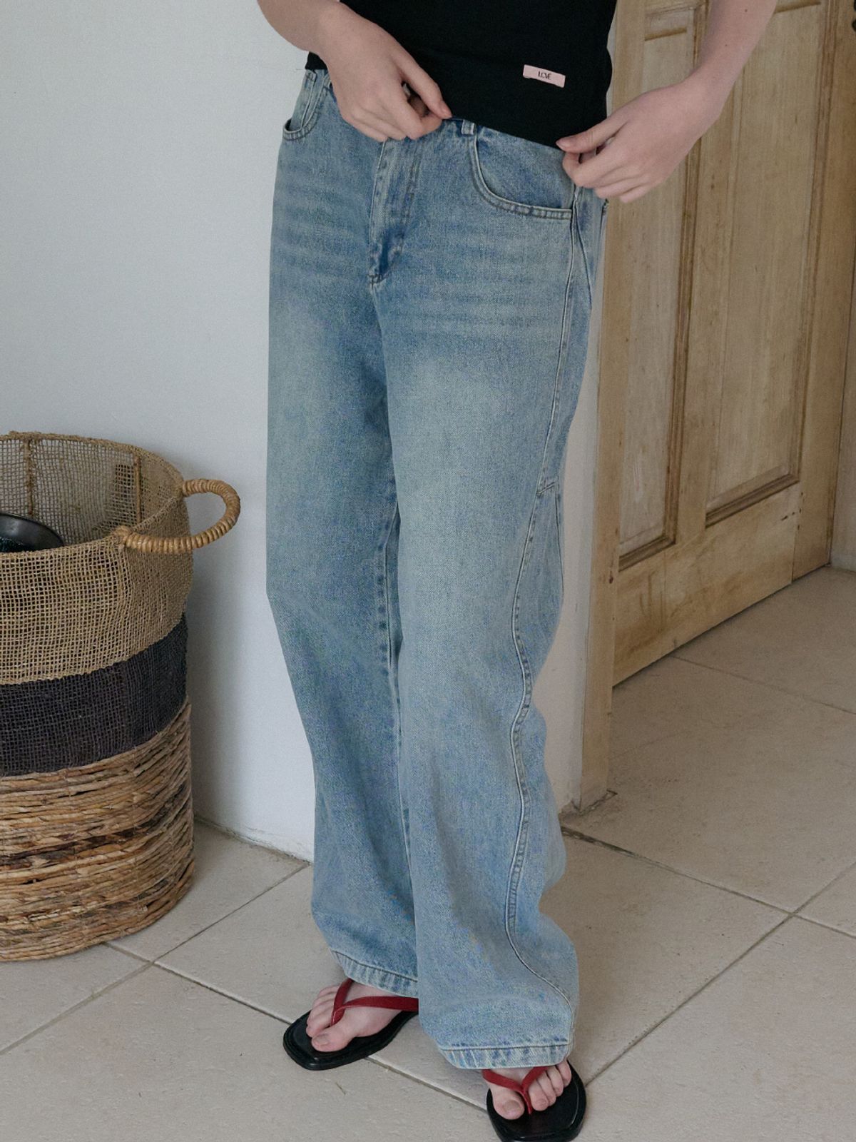 엘씨브이(LCVE) CURVED WIDE DENIM PANTS_BLUE